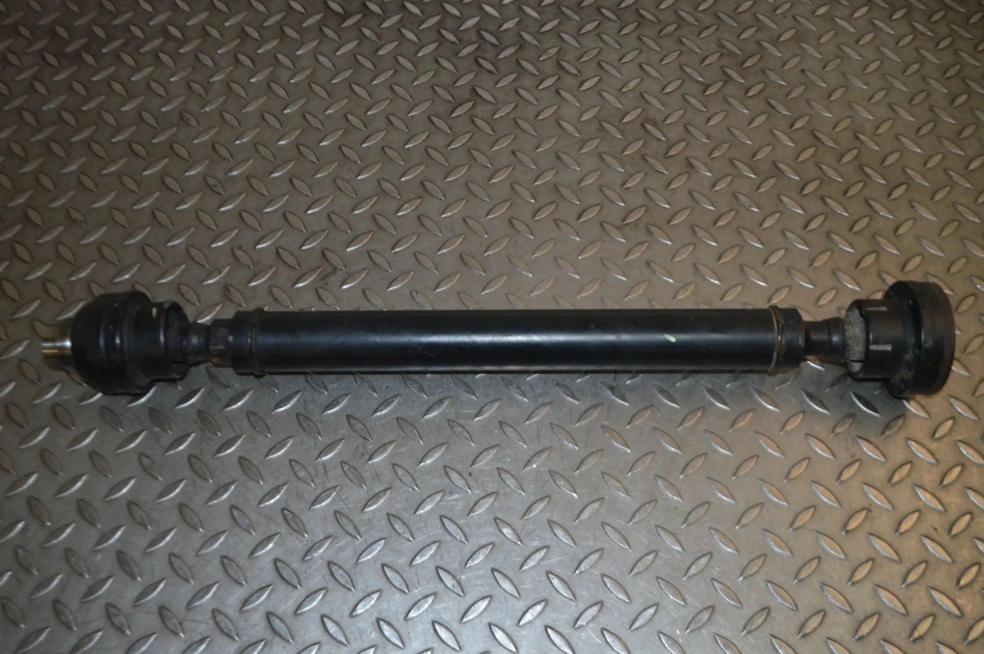 Land Rover Range Rover Sport (L494) Gearbox Short Propshaft Gearbox Short Propshaft — LAND ROVER RANGE ROVE...