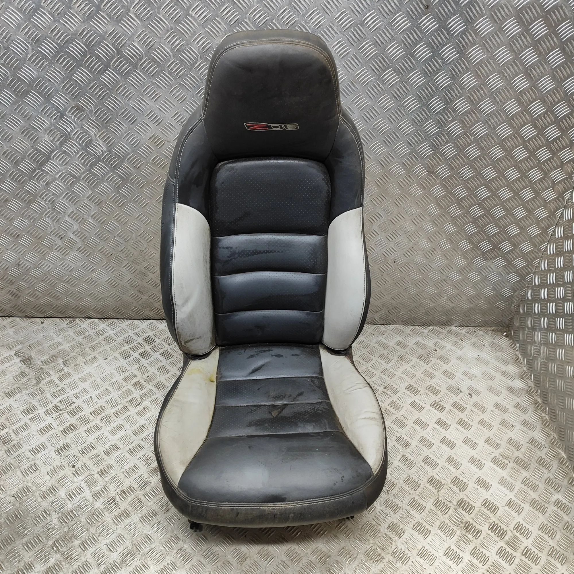 Chevrolet Corvette (C6) Front Right Seat Front right seat — CHEVROLET CORVETTE (C6) (200...
