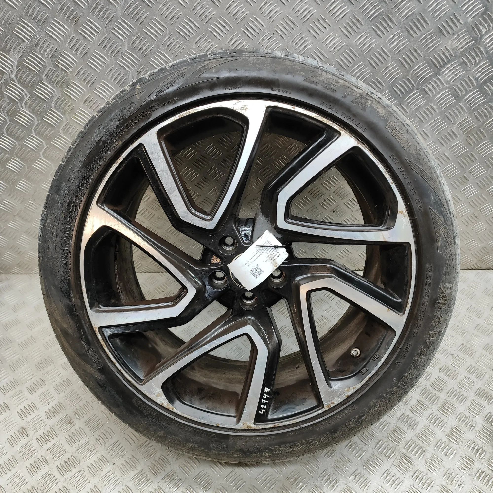 Land Rover Range Rover Evoque Alloy Wheel Alloy wheel — LAND ROVER RANGE ROVER EVOQUE (L5...