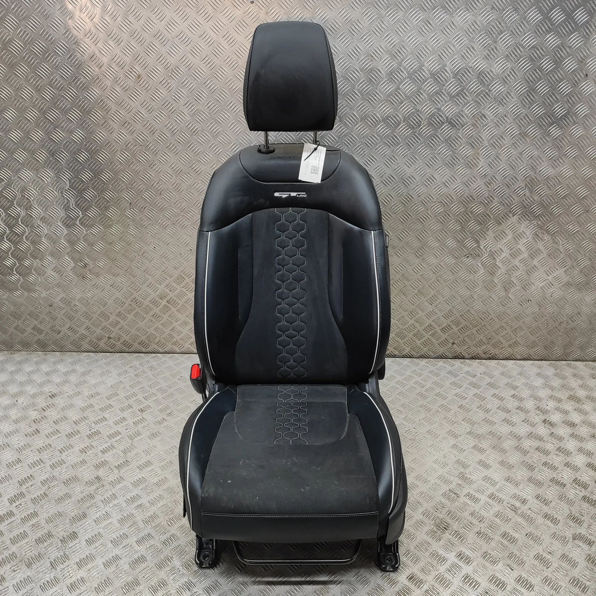 Kia Sportage Front Left Seat Front left seat — KIA SPORTAGE (V NQ5) (2021-.....