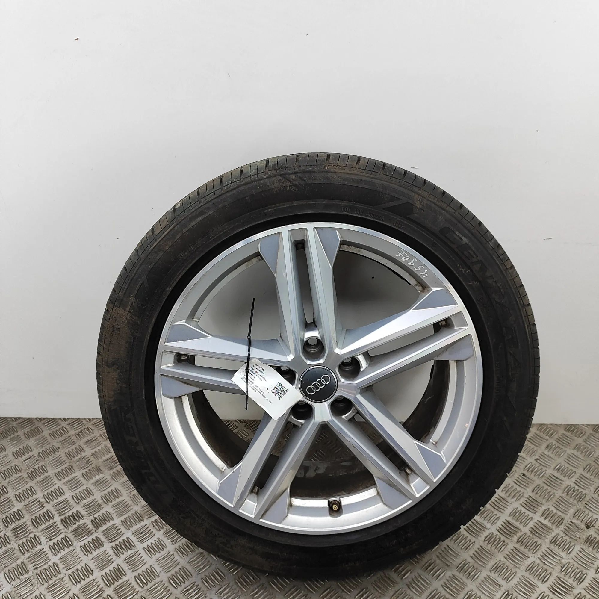 Audi Q5 (8R) Alloy Wheel Alloy wheel — AUDI Q5 (FY) (2016-...) — 80A6010...