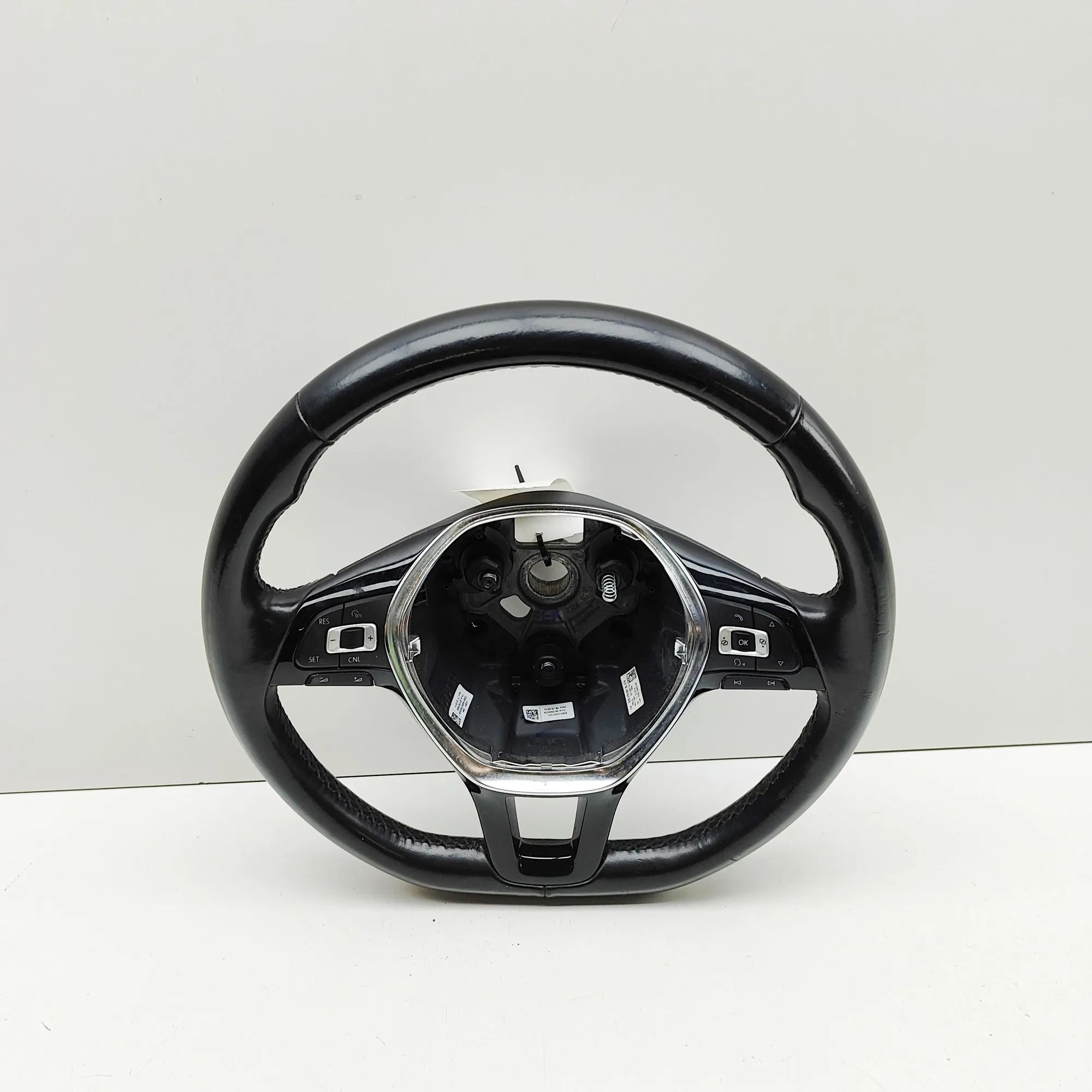 Volkswagen Jetta steering wheel Steering Wheel — VW JETTA (MK6 162, 163) (2010-...