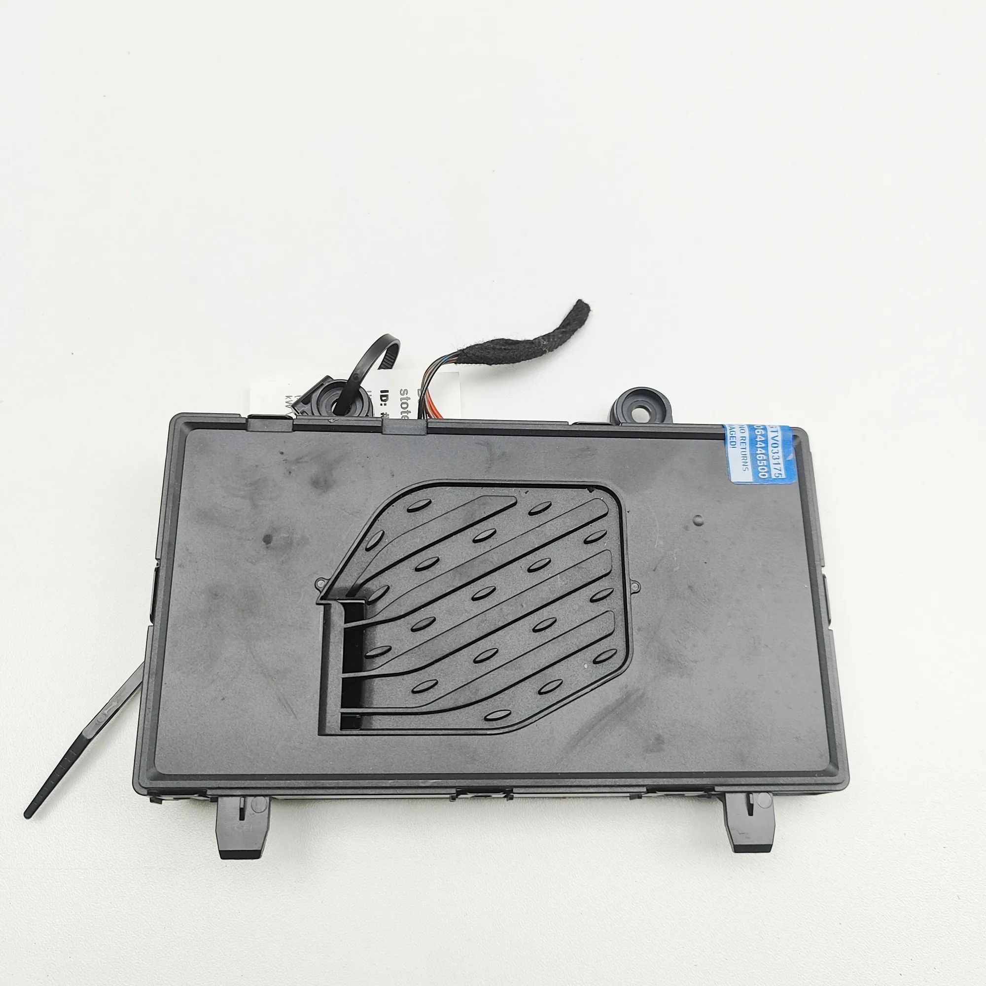 Mercedes-Benz A (W177) Wireless charging pad Wireless charging pad — MERCEDES BENZ EQAH243 (...