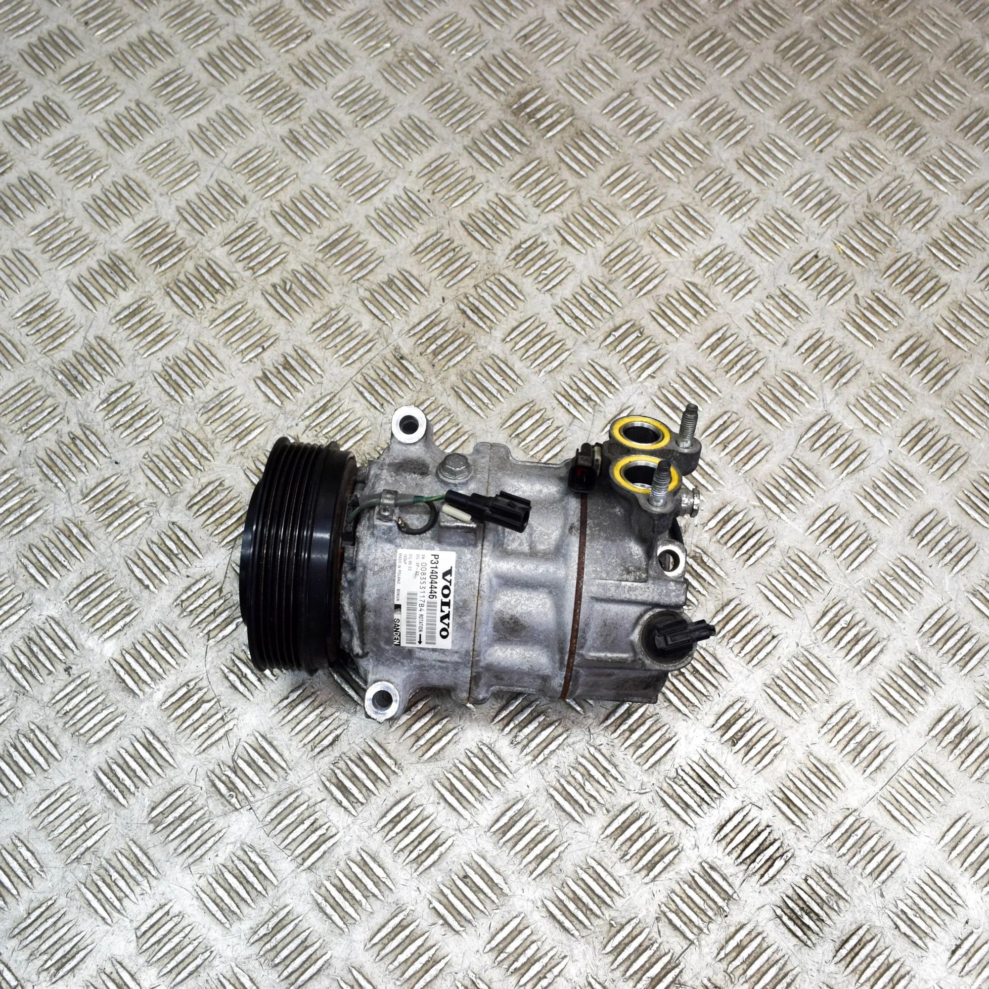 Volvo V60 Air-conditioning compressor Air-conditioning compressor — VOLVO V60 (2010-2...
