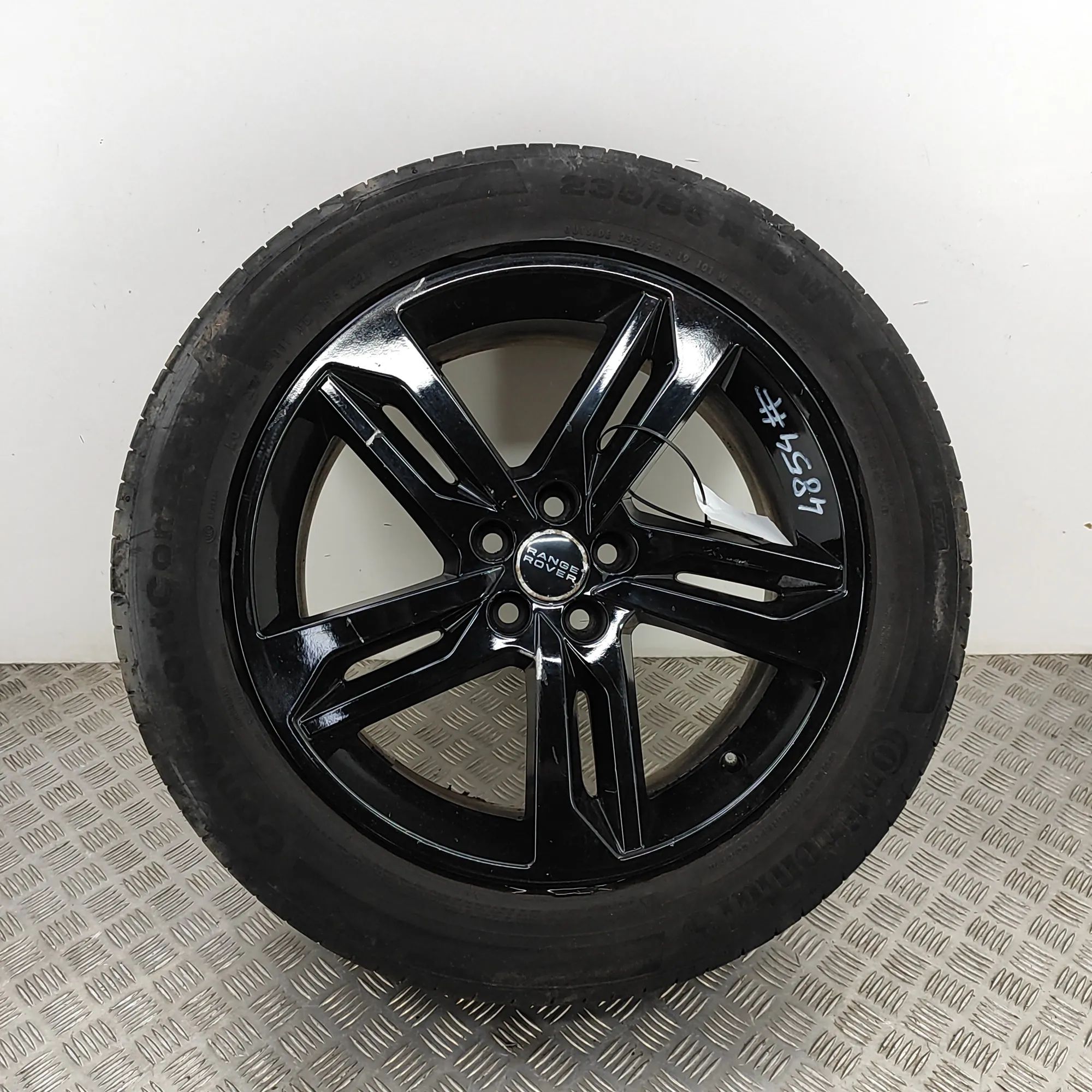 Land Rover Range Rover Evoque Alloy Wheel Alloy wheel — LAND ROVER RANGE ROVER EVOQUE (L5...