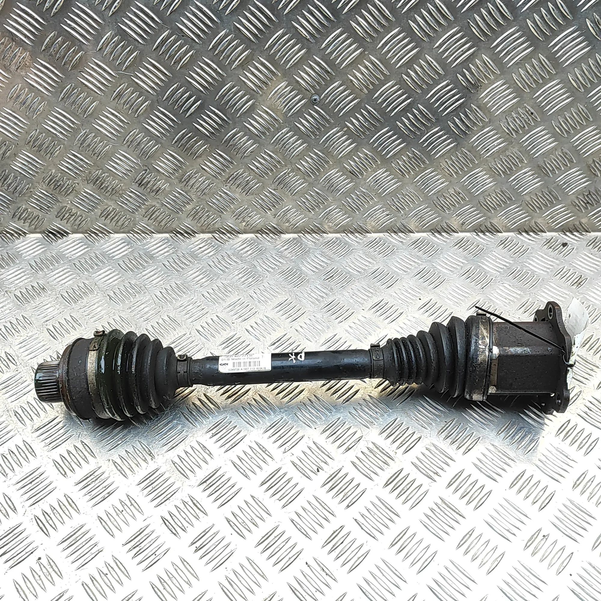 Porsche Macan Front Left Driveshaft Front Left Driveshaft — PORSCHE MACAN (95B) (20...