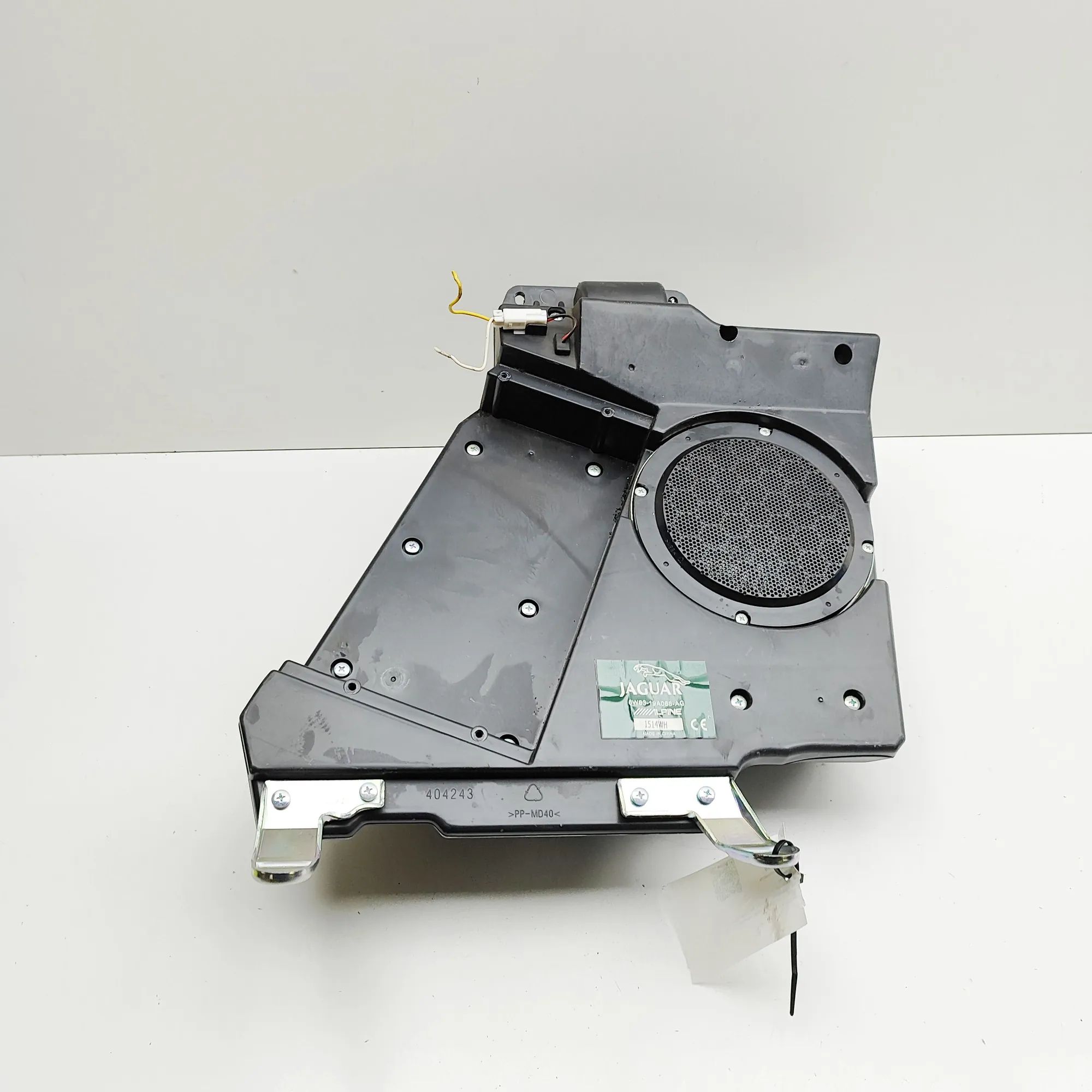 Jaguar XK Subwoofer