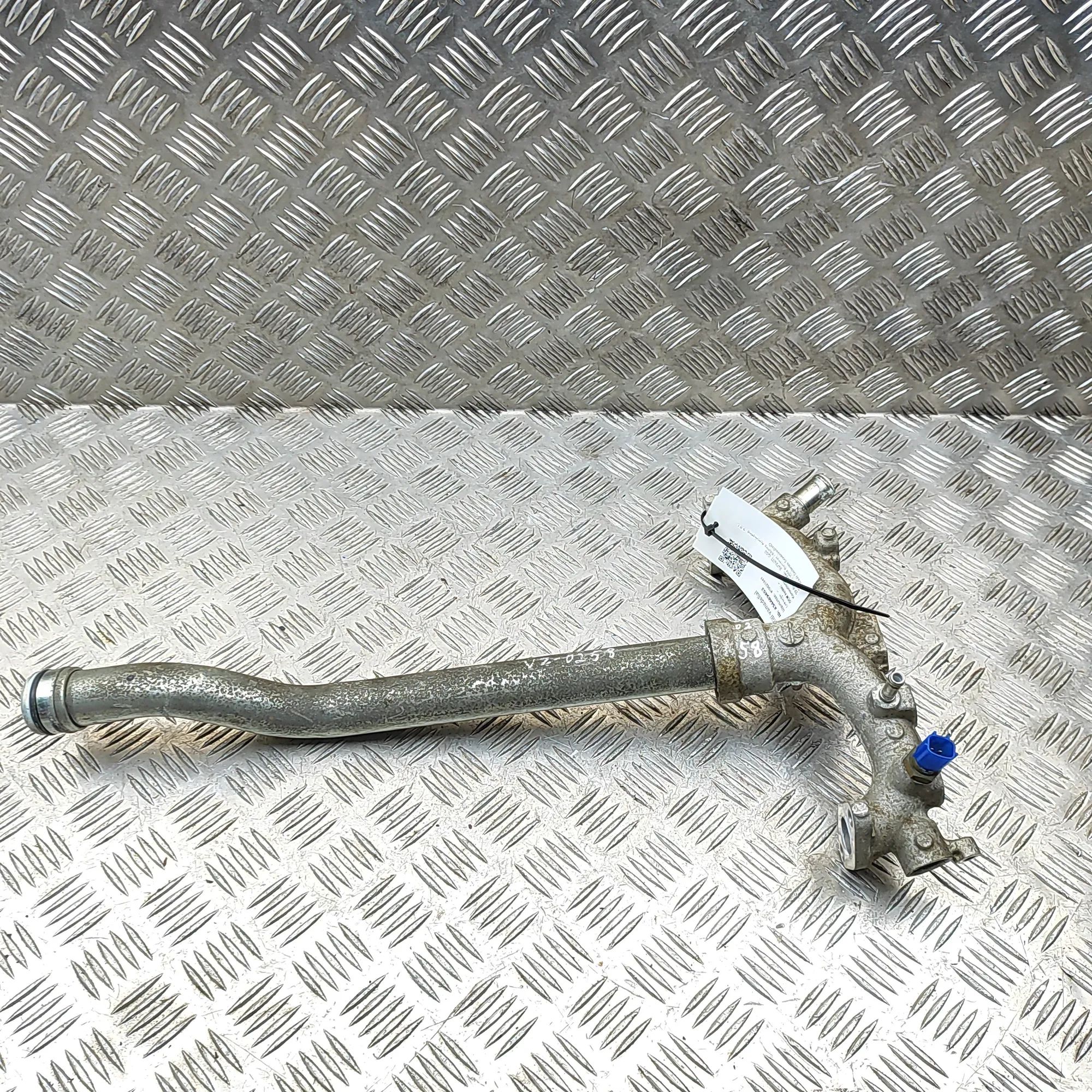 Infiniti Q50 Coolant hose