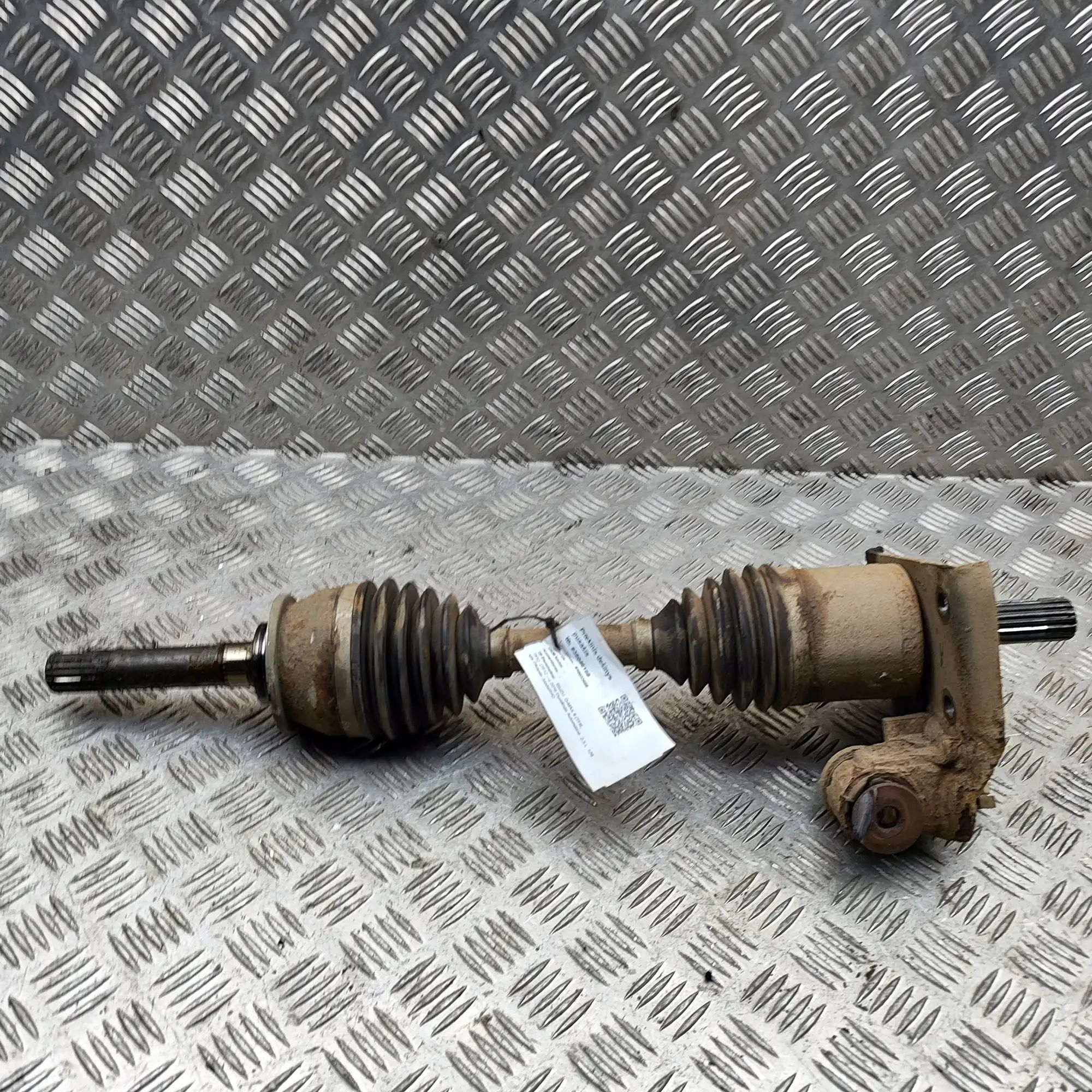 Isuzu D-Max Front Right Driveshaft Front Right Driveshaft — ISUZU D-MAX (II TFR, T...