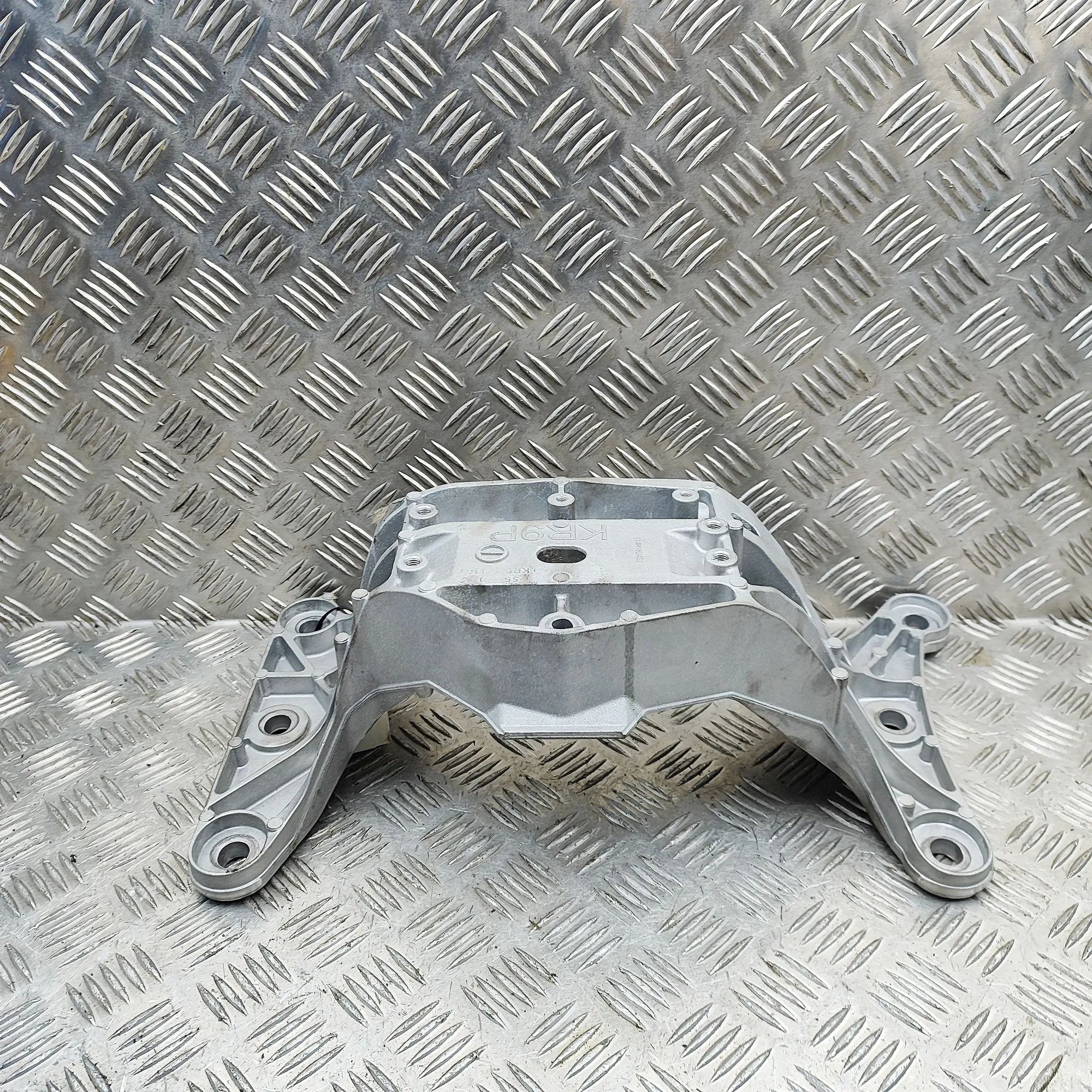 Mazda CX-80 Gearbox Mount Bracket Gearbox Mount Bracket — MAZDA CX-80 (KL) (2024-...