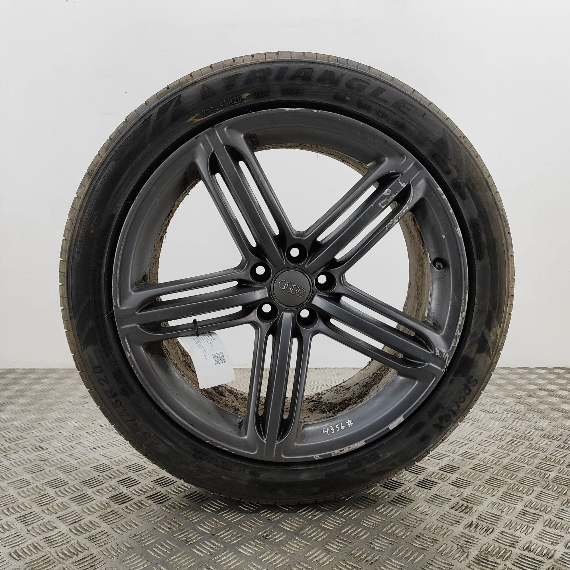 Audi Q5 (8R) Alloy Wheel Alloy wheel — AUDI Q5 (8R) (2008-2017) — 8R0601...