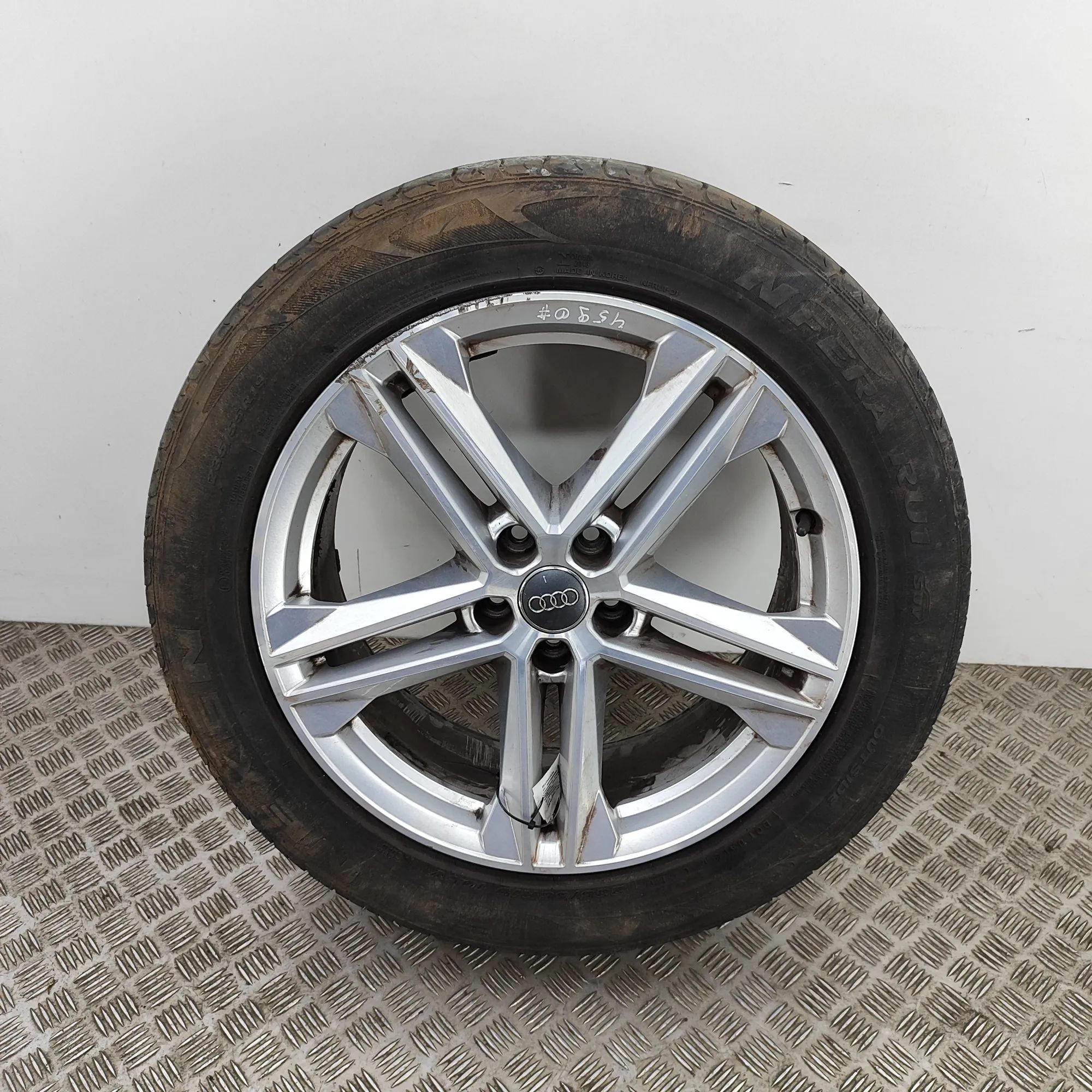 Audi Q5 (8R) Alloy Wheel Alloy wheel — AUDI Q5 (FY) (2016-...) — 80A6010...
