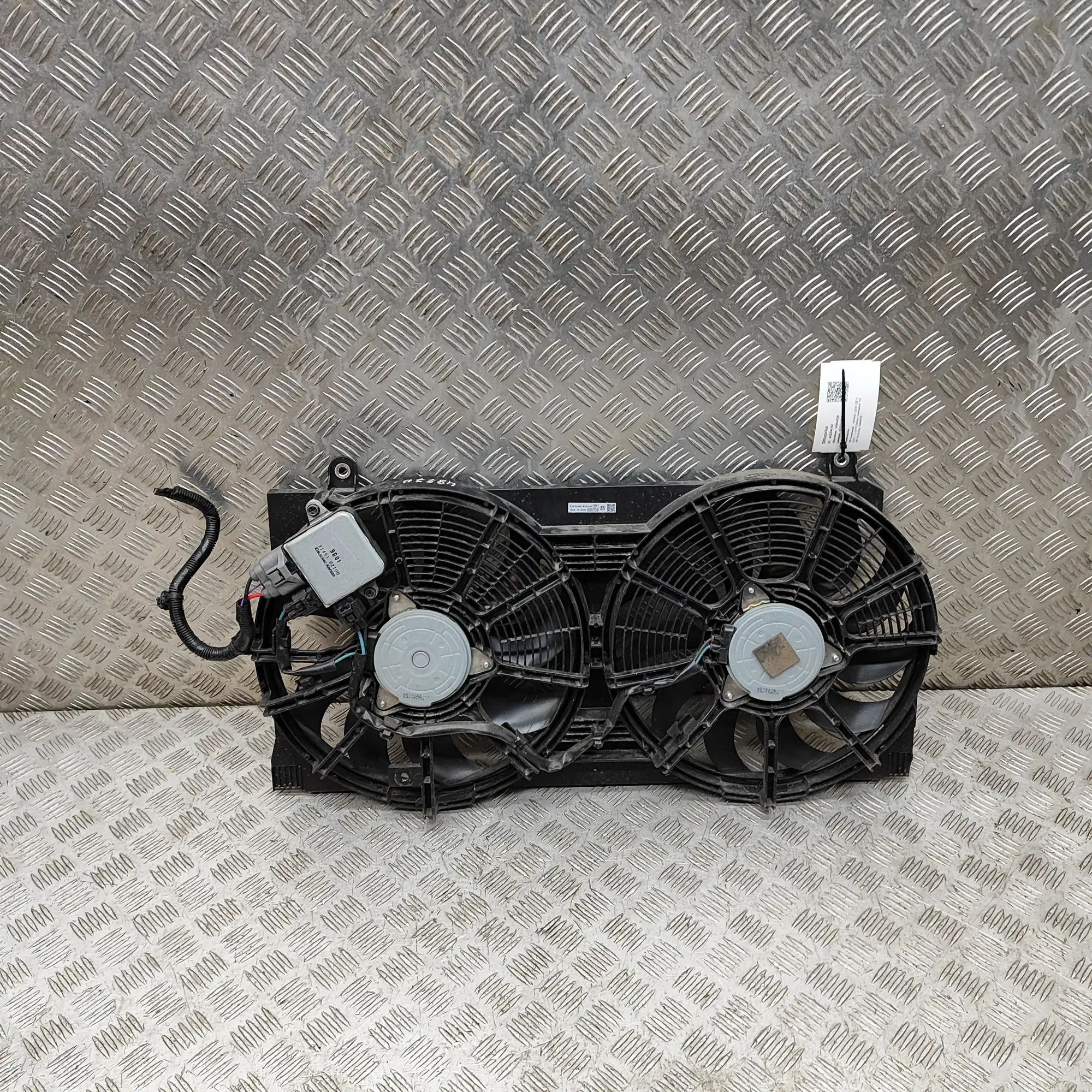 Nissan Leaf Engine Cooling Fan Shroud Engine Cooling Fan Shroud — NISSAN LEAF (ZE1) (...