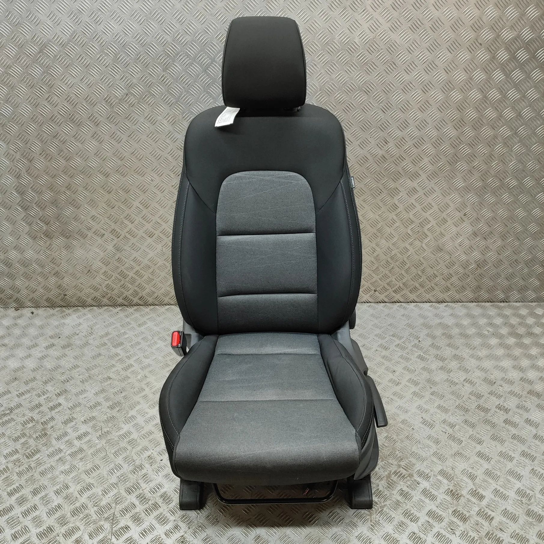 Hyundai Tucson Front Left Seat Front left seat — HYUNDAI TUCSON (TL, TLE) (201...