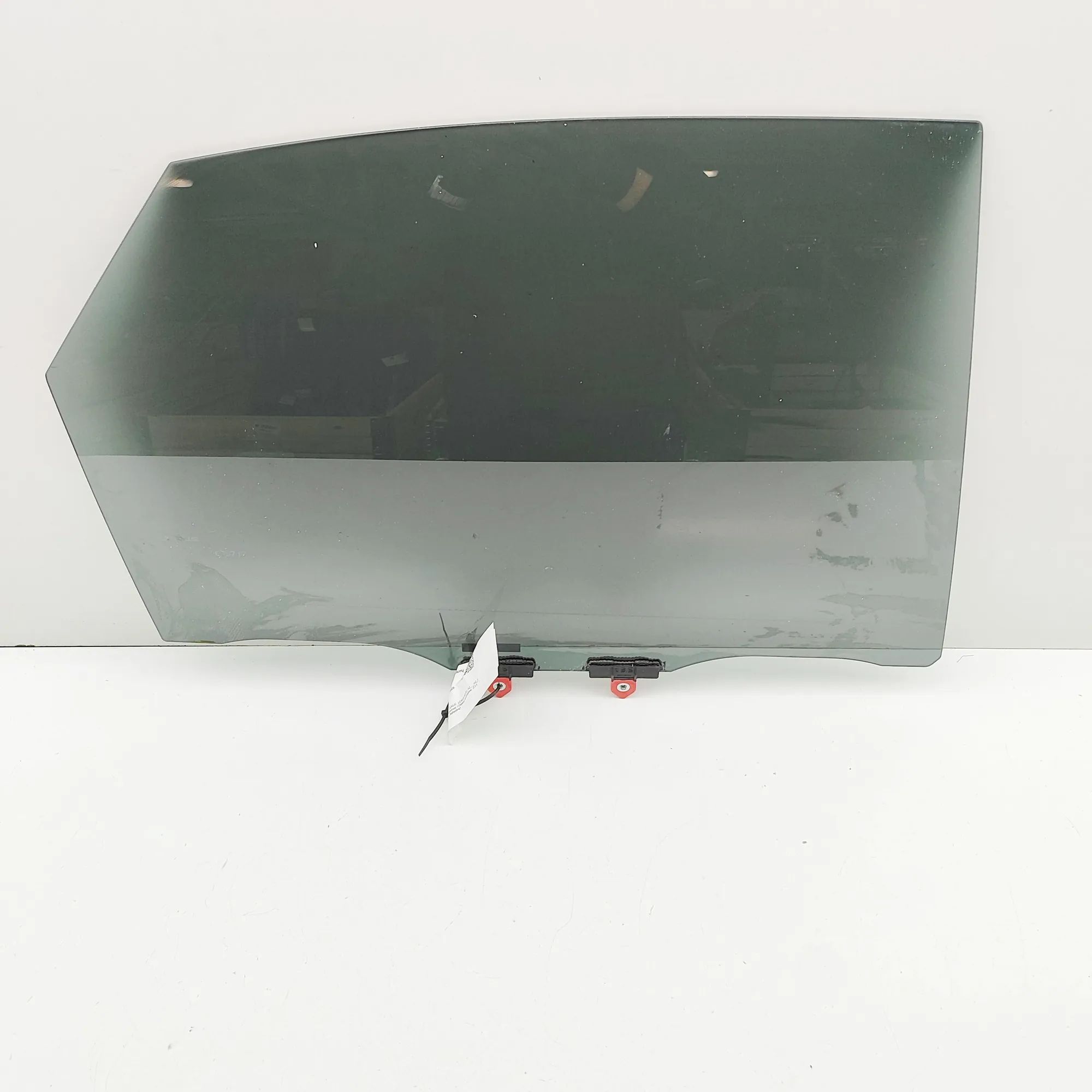 Lexus NX Right rear door window