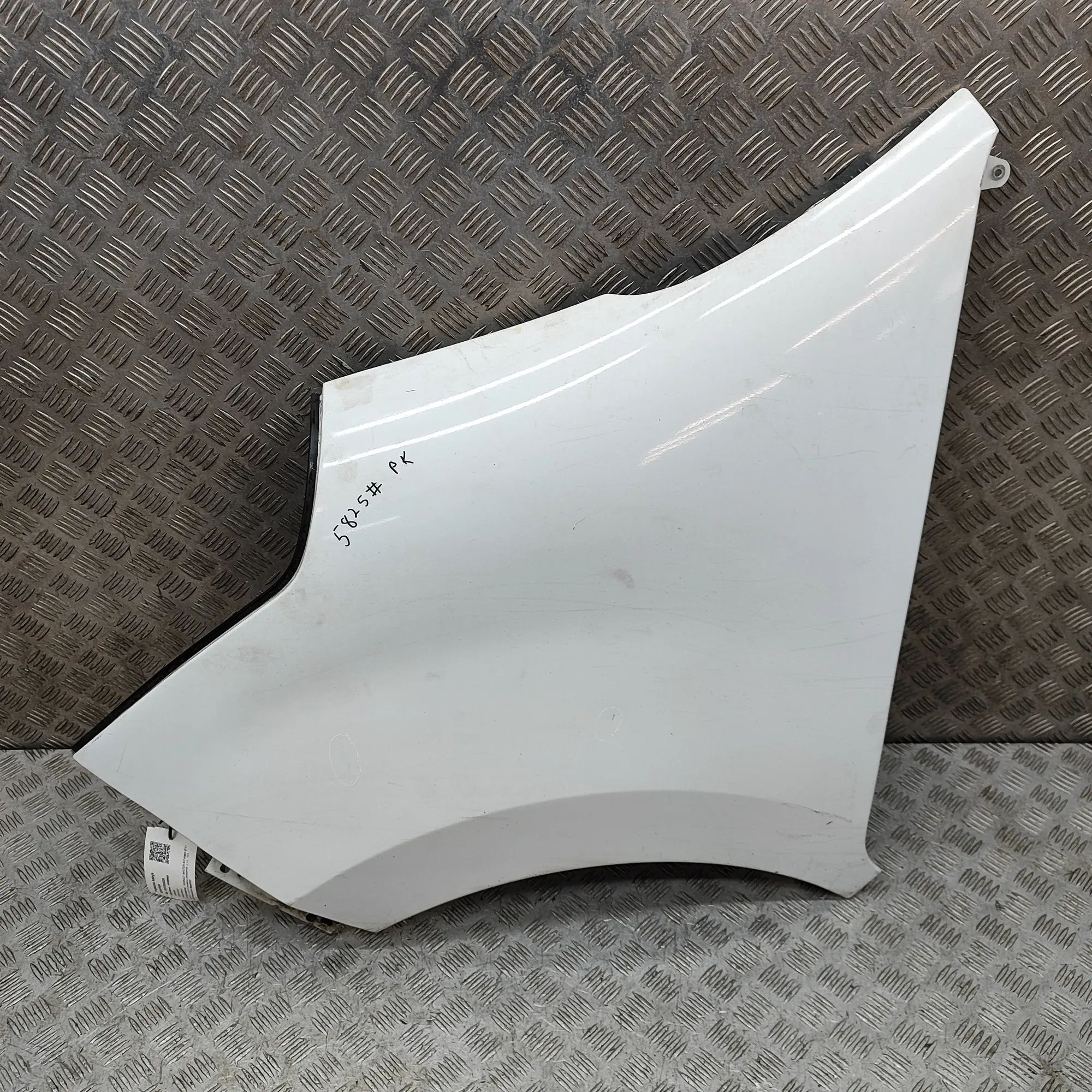 Renault Master Front Left Fender Front Left Fender — RENAULT MASTER (III Van FV)...
