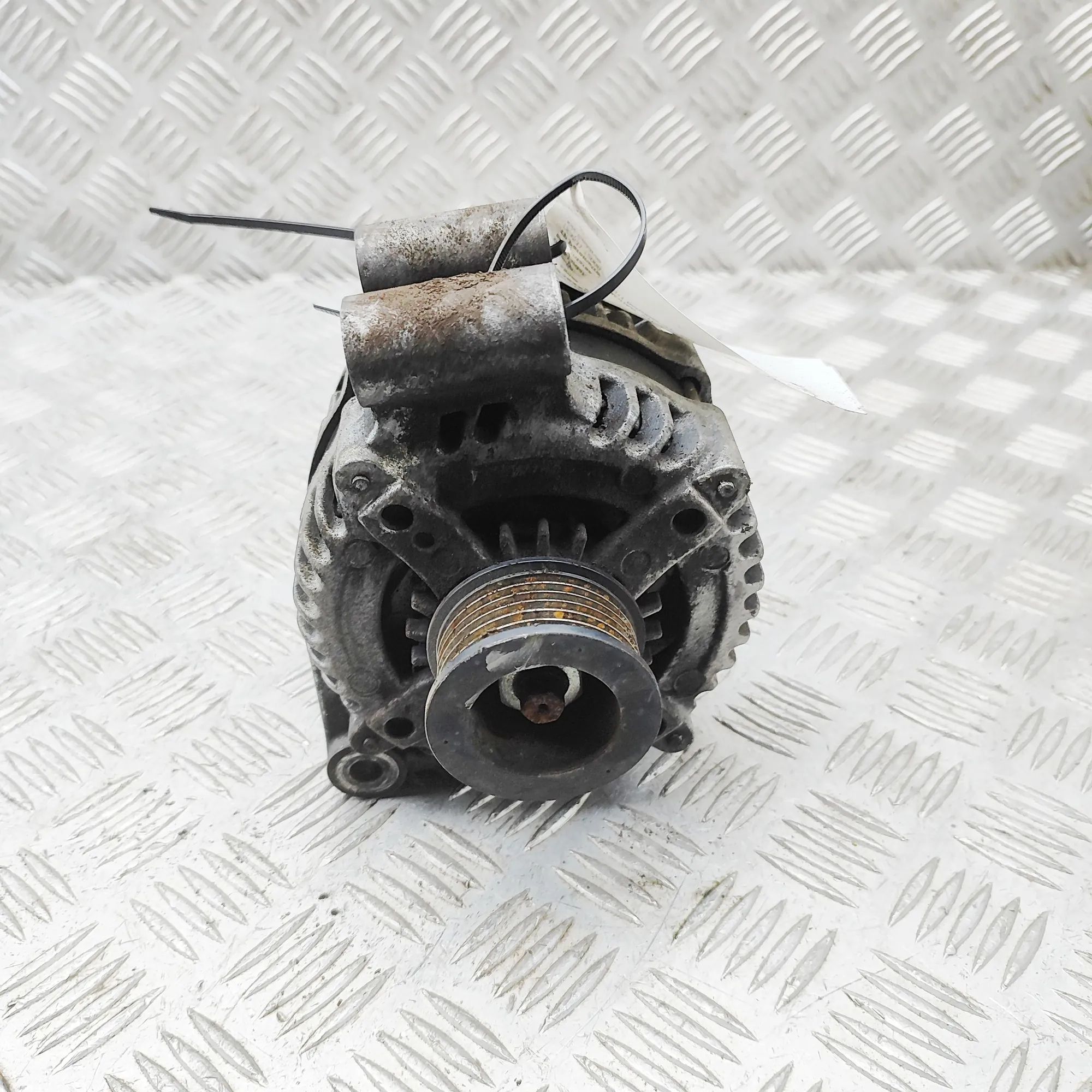 Jaguar XJ Alternator Alternator — JAGUAR XJ (X351) (2009-...) — 8W83...