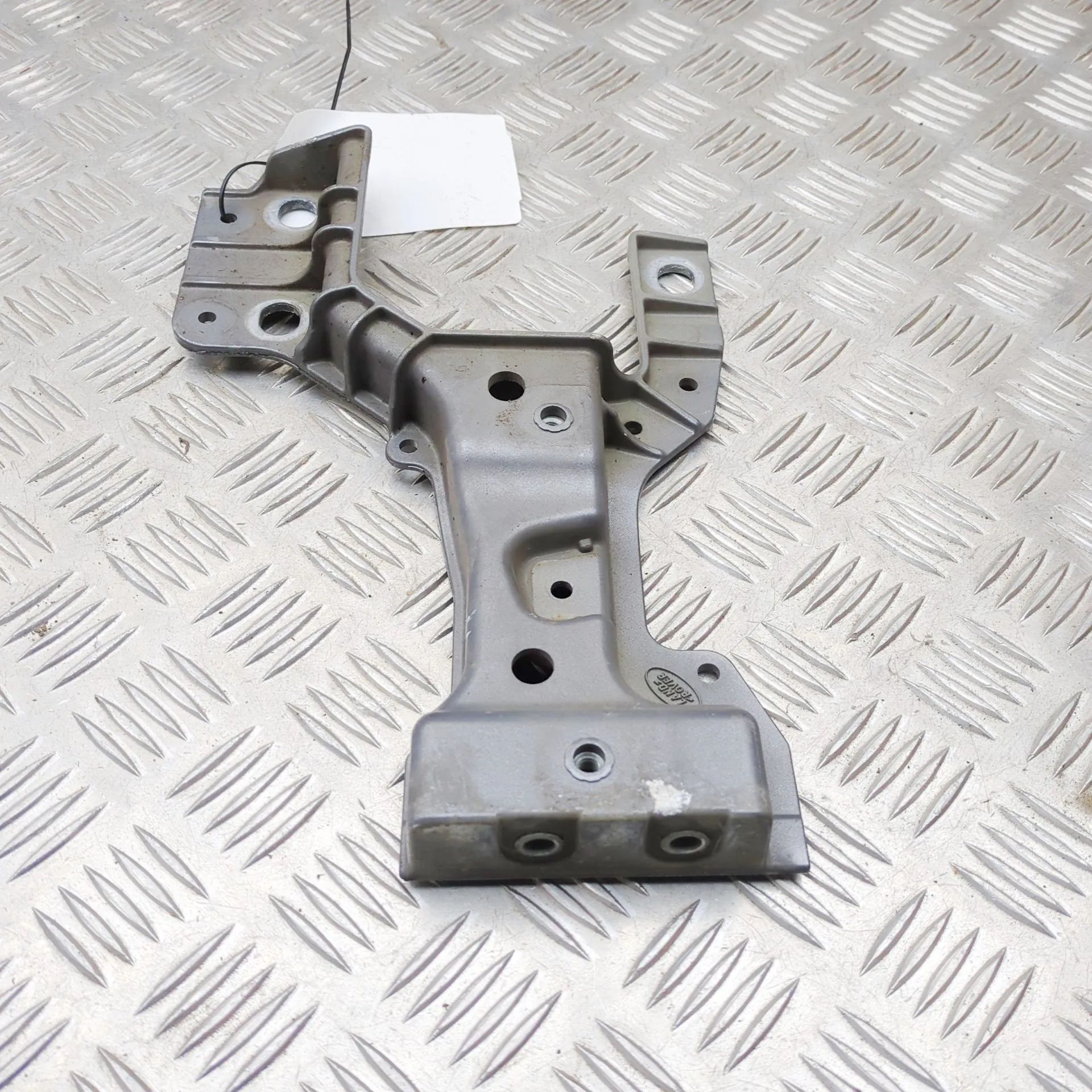 Land Rover Range Rover Velar Front Reinforcement Crash Bar Front Reinforcement Crash Bar — LAND ROVER RANG...