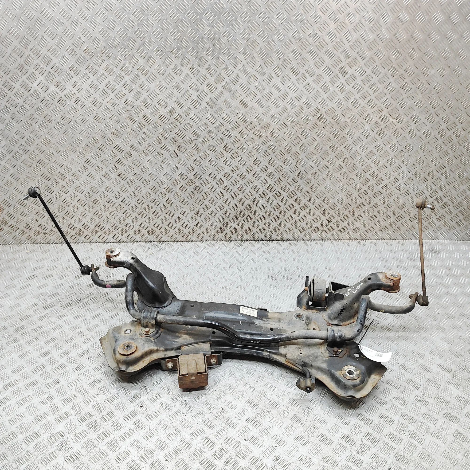 Hyundai Santa Fe Front subframe Front subframe — HYUNDAI SANTA (FÉ III DM) (201...
