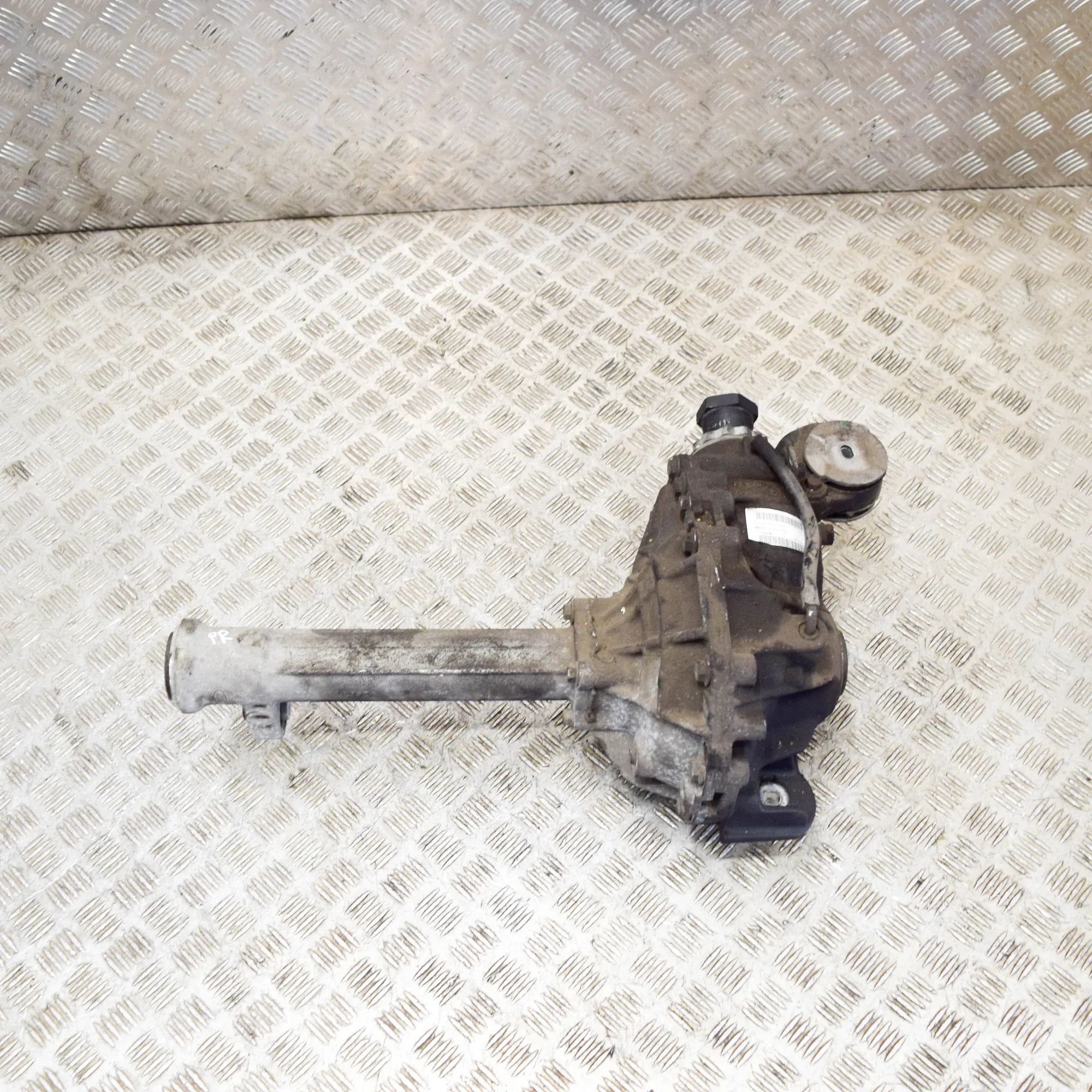 Land Rover Range Rover Sport (L494) front differential Front differential — LAND ROVER RANGE ROVER SPO...