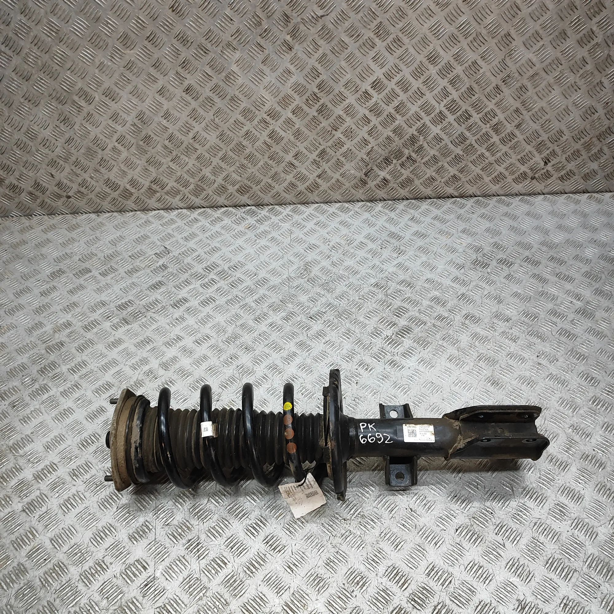Volkswagen Crafter Shock absorber — front left Shock absorber — front left — VW CRAFTER (Van S...