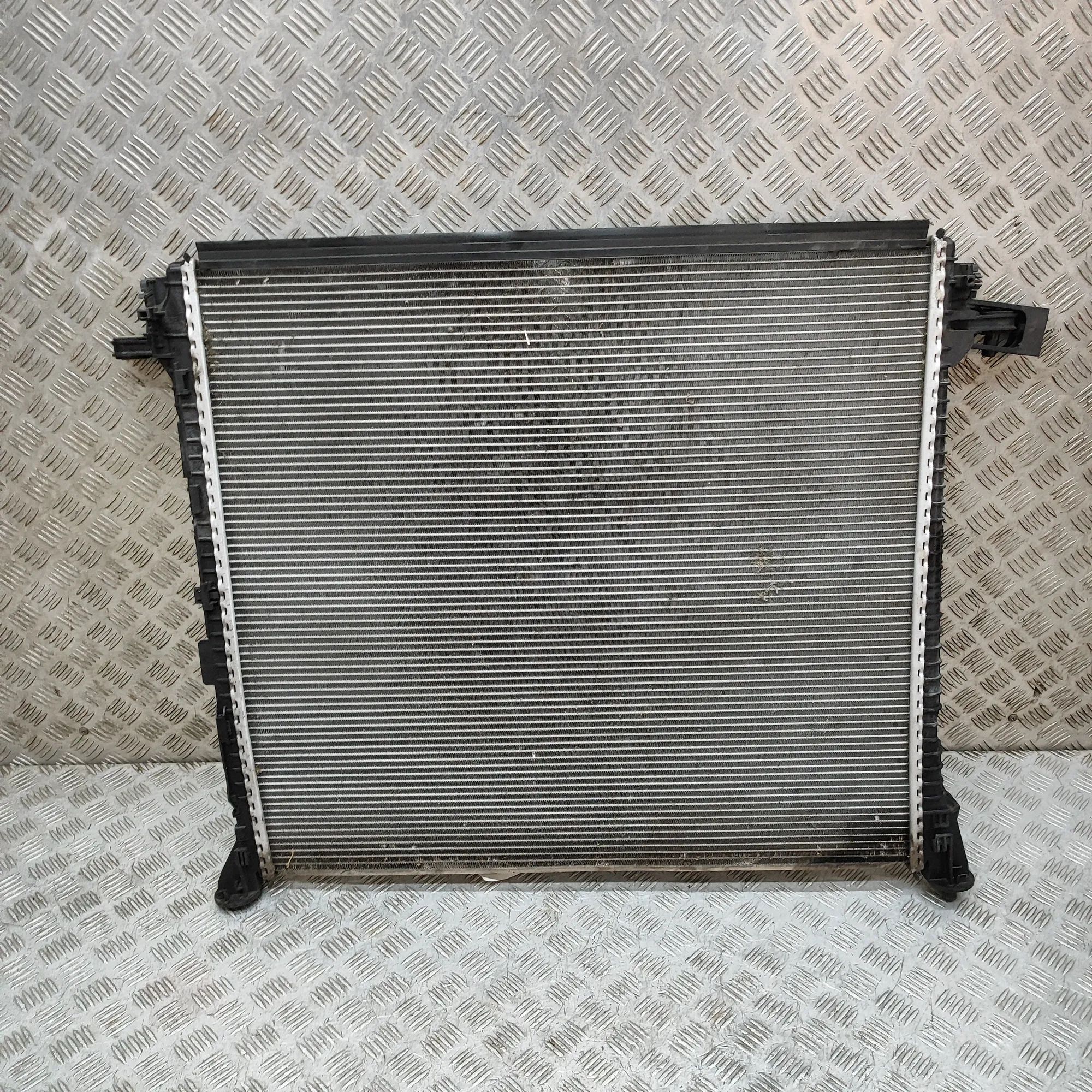 Volkswagen Crafter Cooling Radiator Cooling Radiator — VW CRAFTER (Van SY_) (2016-....