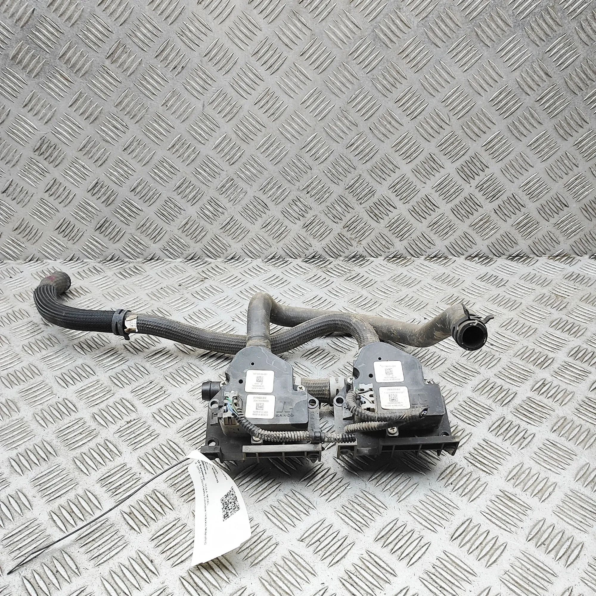 Tesla Model X Jäähdytysnesteventtiili Coolant valve — TESLA MODEL X (2013-...) — 6007...