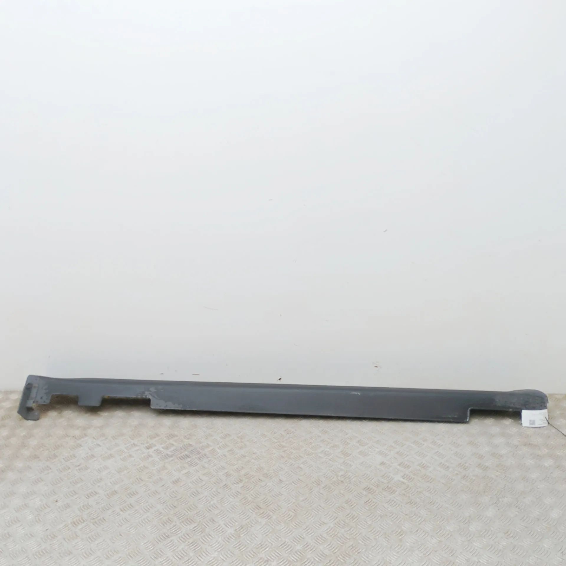 Kia Niro Right Side Plastic Sideskirt Cover Right Side Plastic Sideskirt Cover — KIA NIRO (...