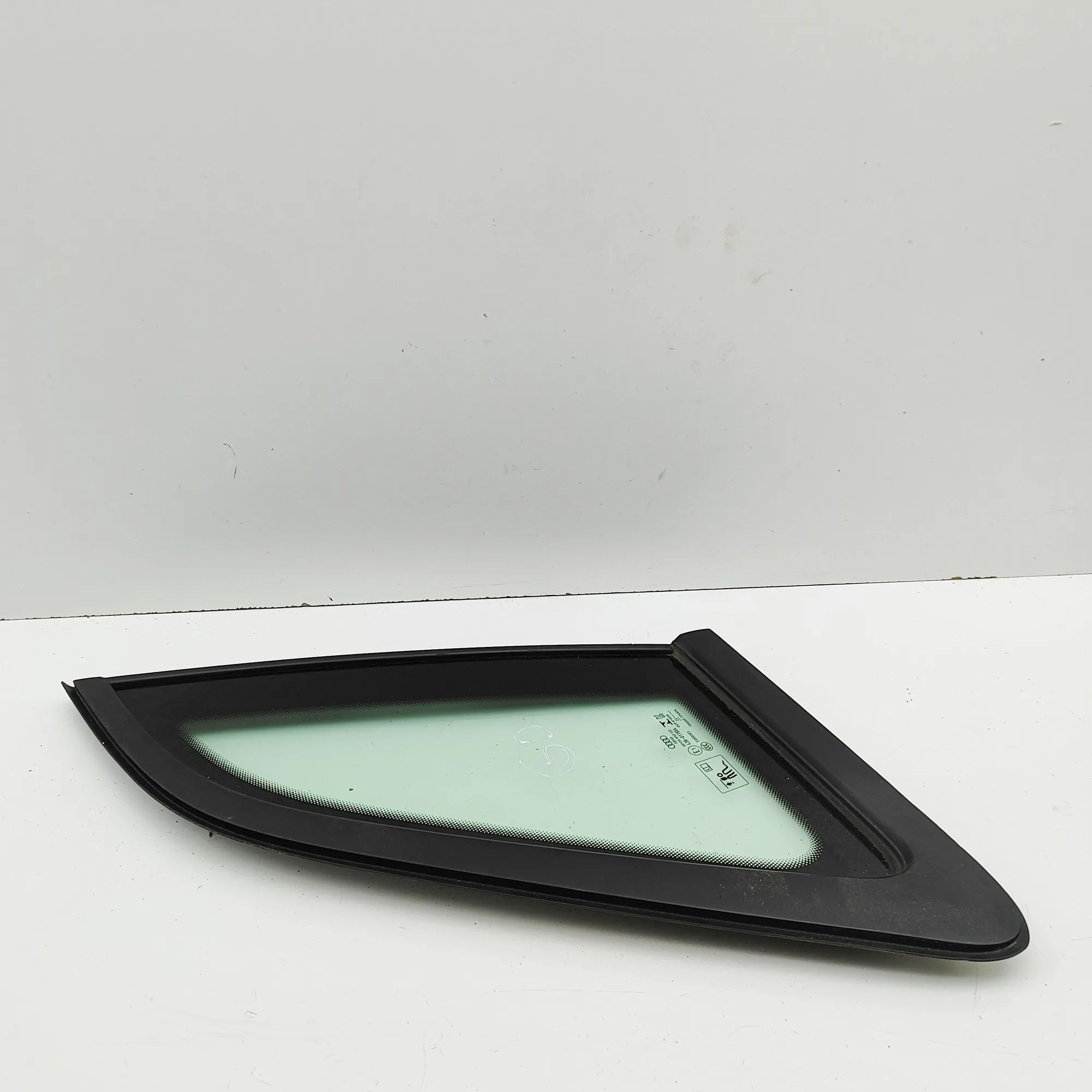 Audi Q3 (F3) Rear Right Quarter Window Rear Right Quarter Window — AUDI Q3 (F3) (2018-...