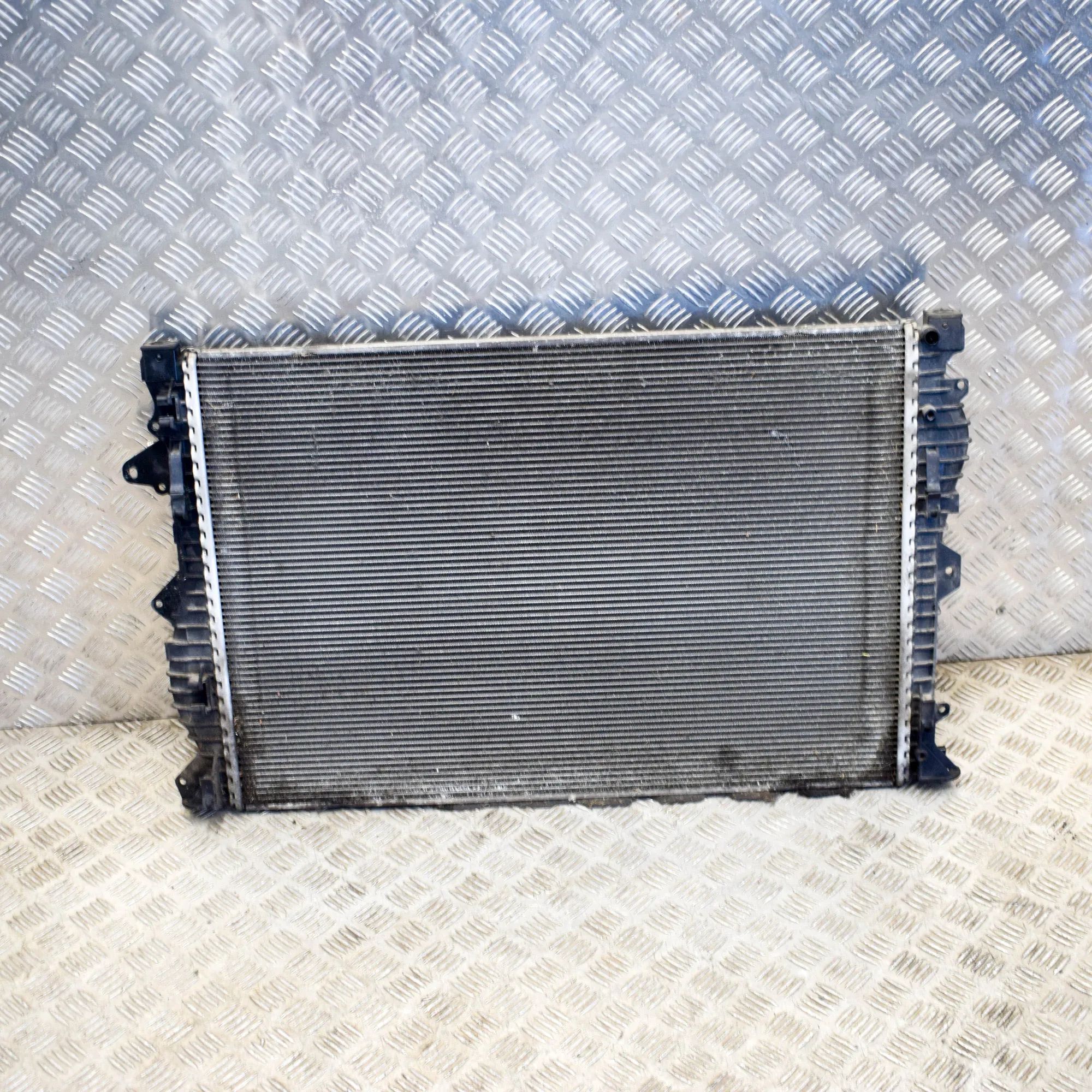 Land Rover Range Rover Evoque Cooling Radiator Cooling Radiator — LAND ROVER RANGE ROVER EVOQU...