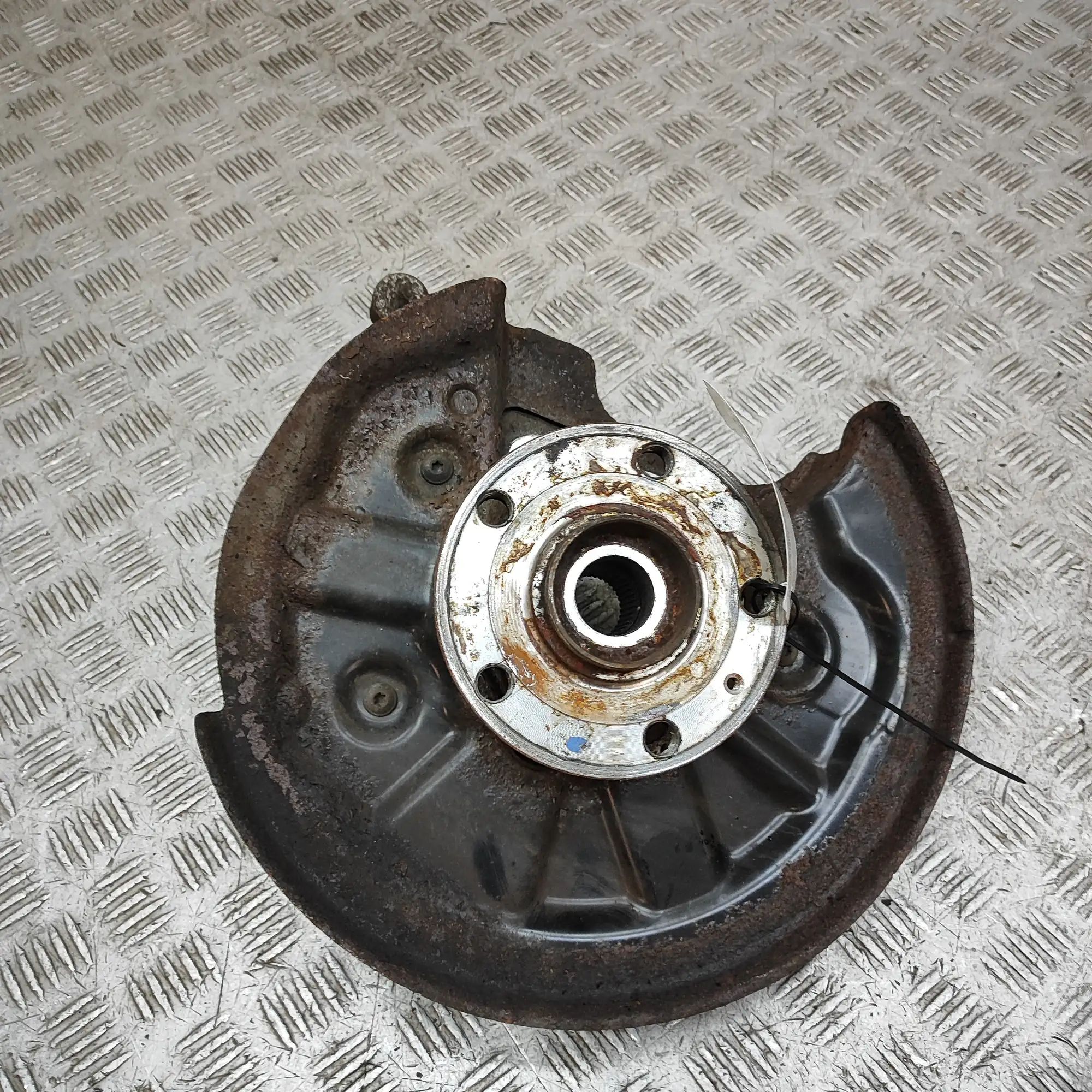 Audi TT (8S) Rear Left Wheel Hub Spindle Rear Left Wheel Hub Spindle — AUDI TT (FV3) (20...