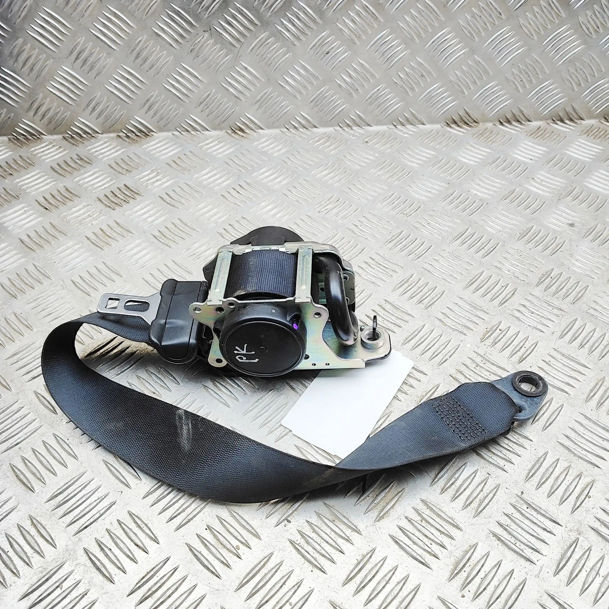 Mercedes-Benz A (W177) Front Left Seatbelt Front Left Seatbelt — MERCEDES BENZ C-CLASS COU...