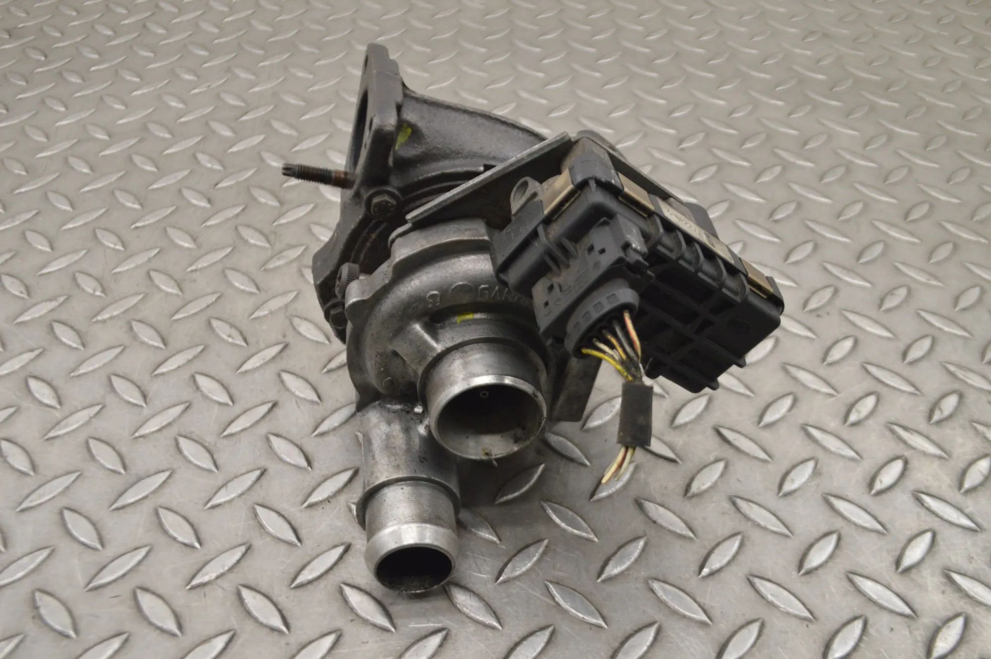 Jaguar XJ Turbocharger Turbocharger — JAGUAR XJ (X350) (2003-2009) — 4...