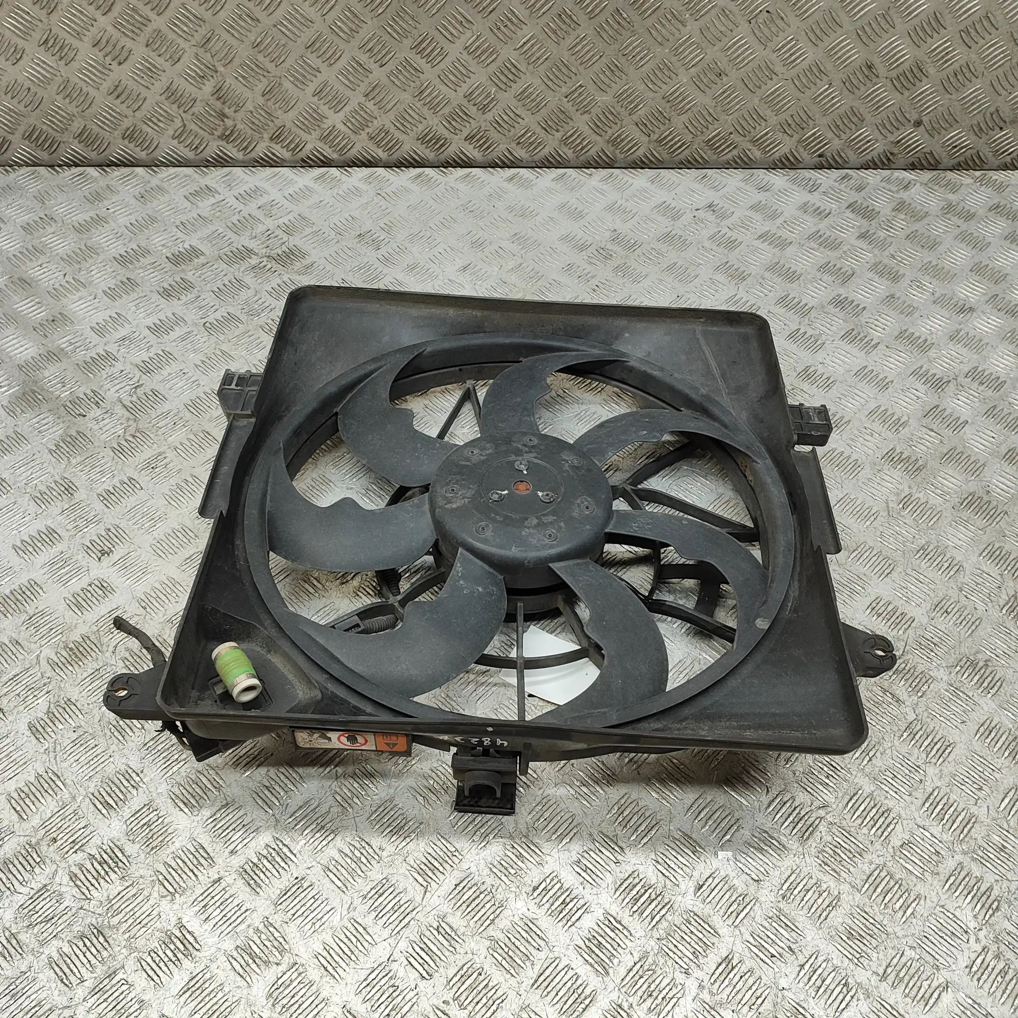 Hyundai i40 Engine Cooling Fan Shroud Engine Cooling Fan Shroud — HYUNDAI I40 (CW VF)...