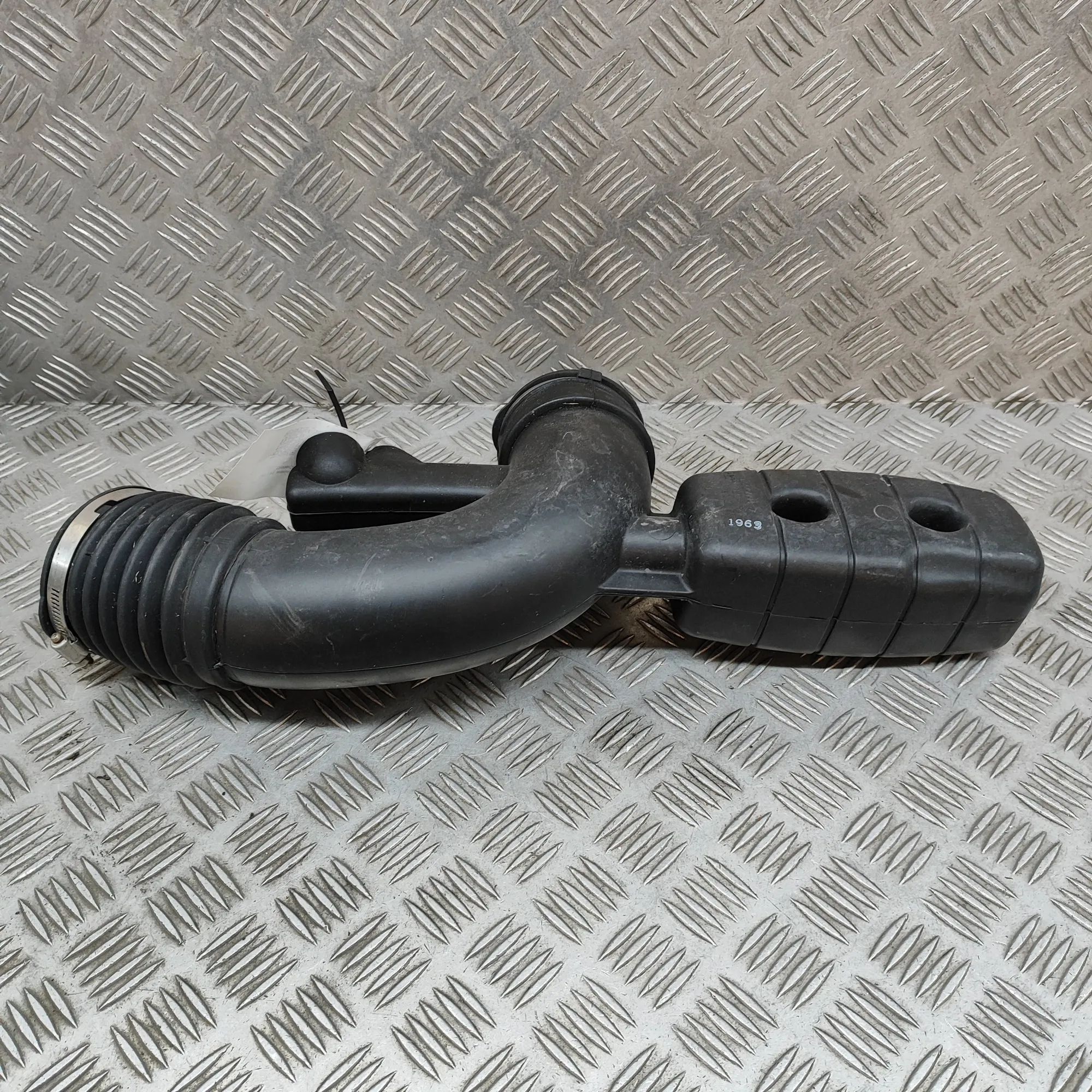 Chevrolet Camaro Air Intake Tube Air Intake Tube — CHEVROLET CAMARO (2009-2015) ...