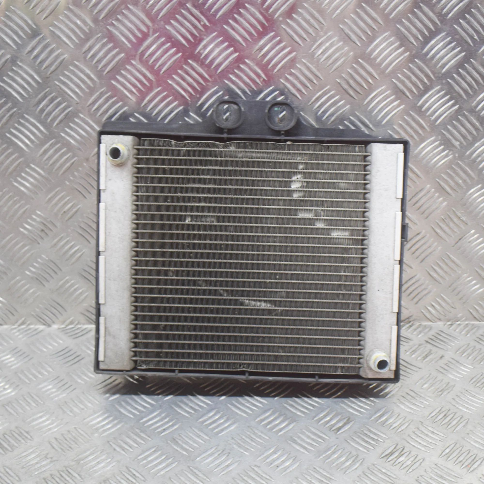 BMW 5 (F10 / F11) Cooling Radiator Cooling Radiator — BMW 5 SERIES (F10) (2009-201...