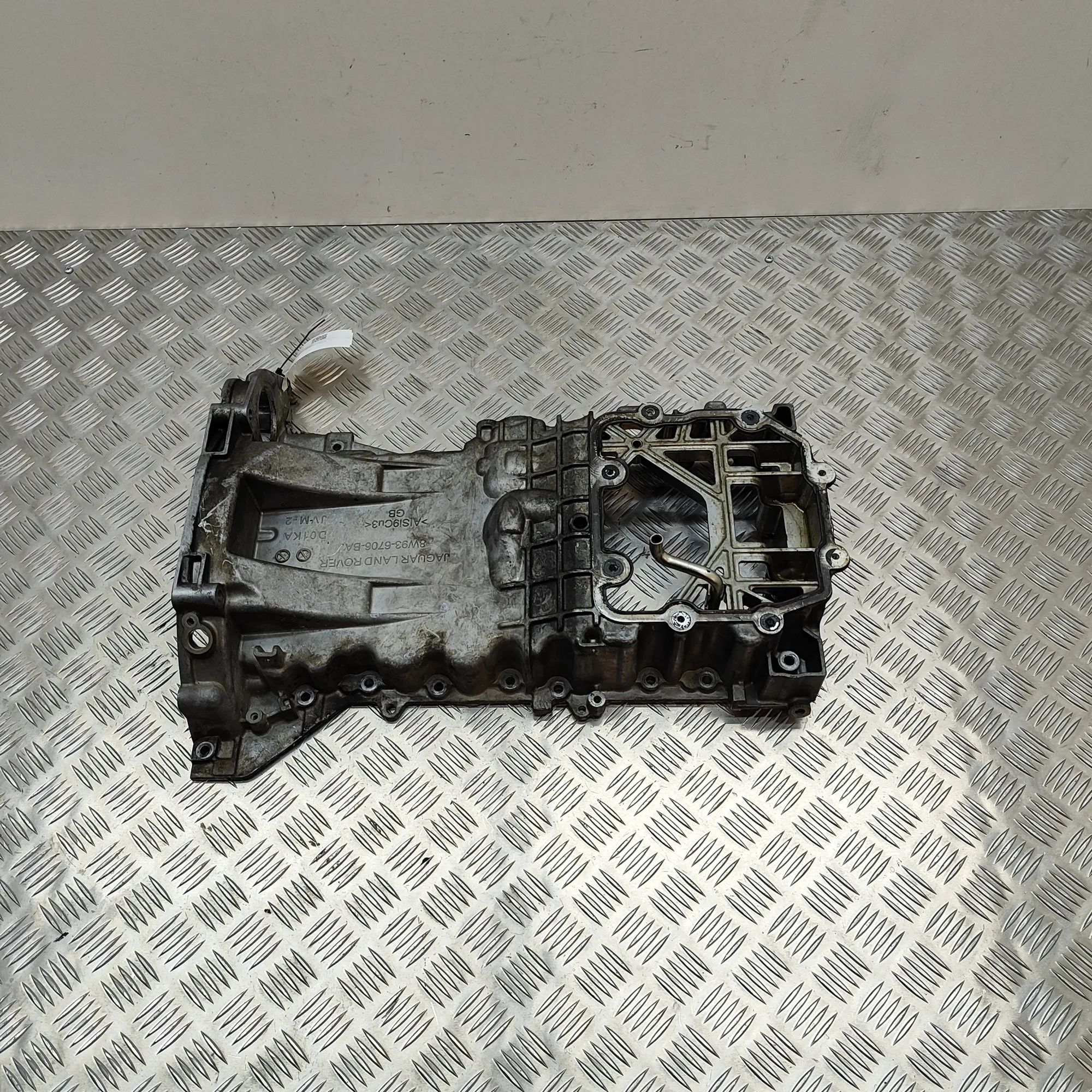 Jaguar XJ Engine Oil Pan Engine Oil Pan — JAGUAR XJ (X351) (2009-...) — ...
