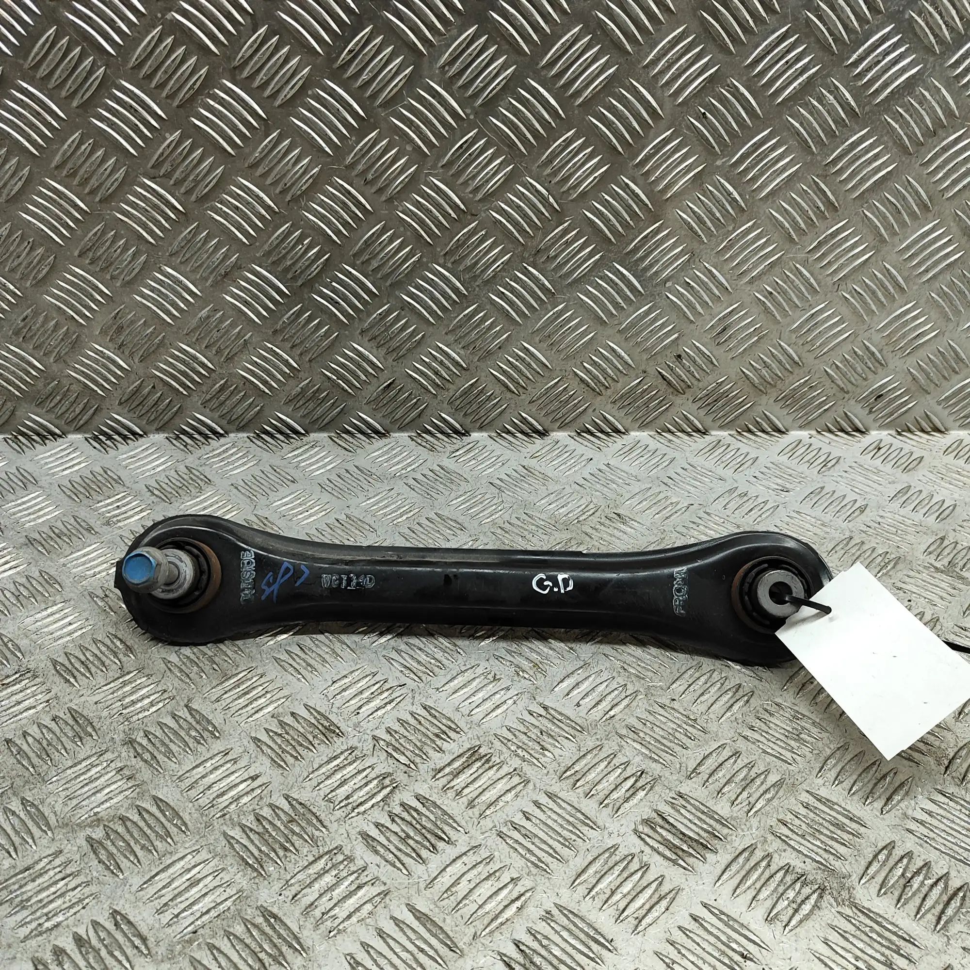 Honda CR-V Control arm — rear right