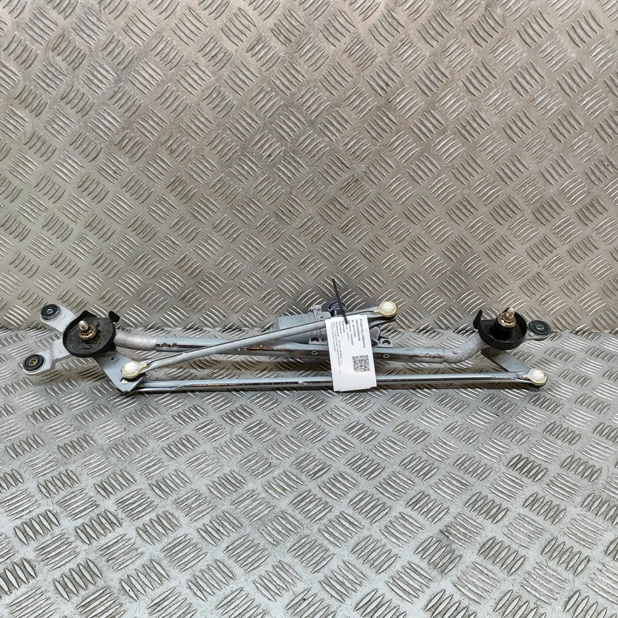 Toyota Sienna Front Windshield Wiper Mechanism
