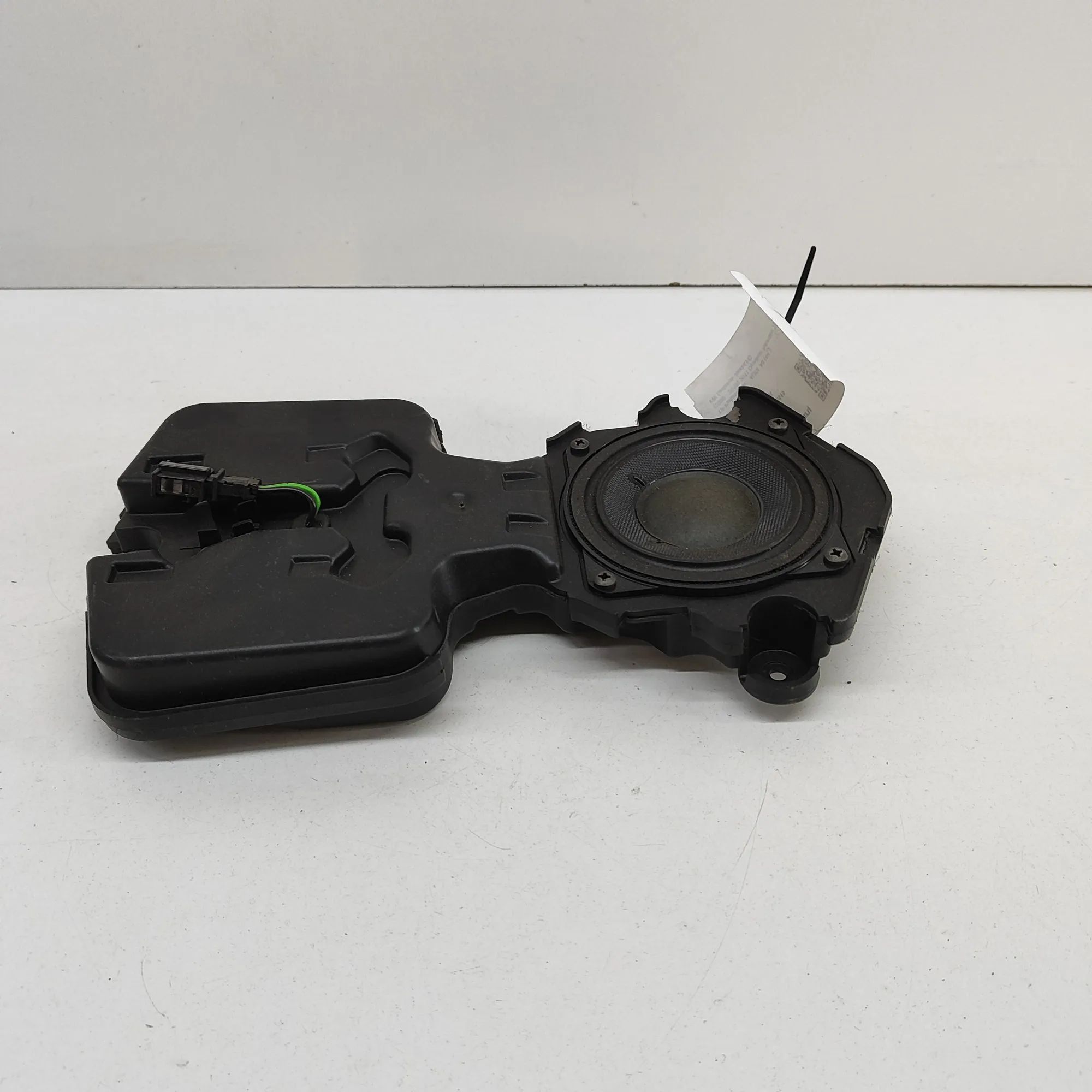 Audi A8 (D4) Rear Left Door Speaker