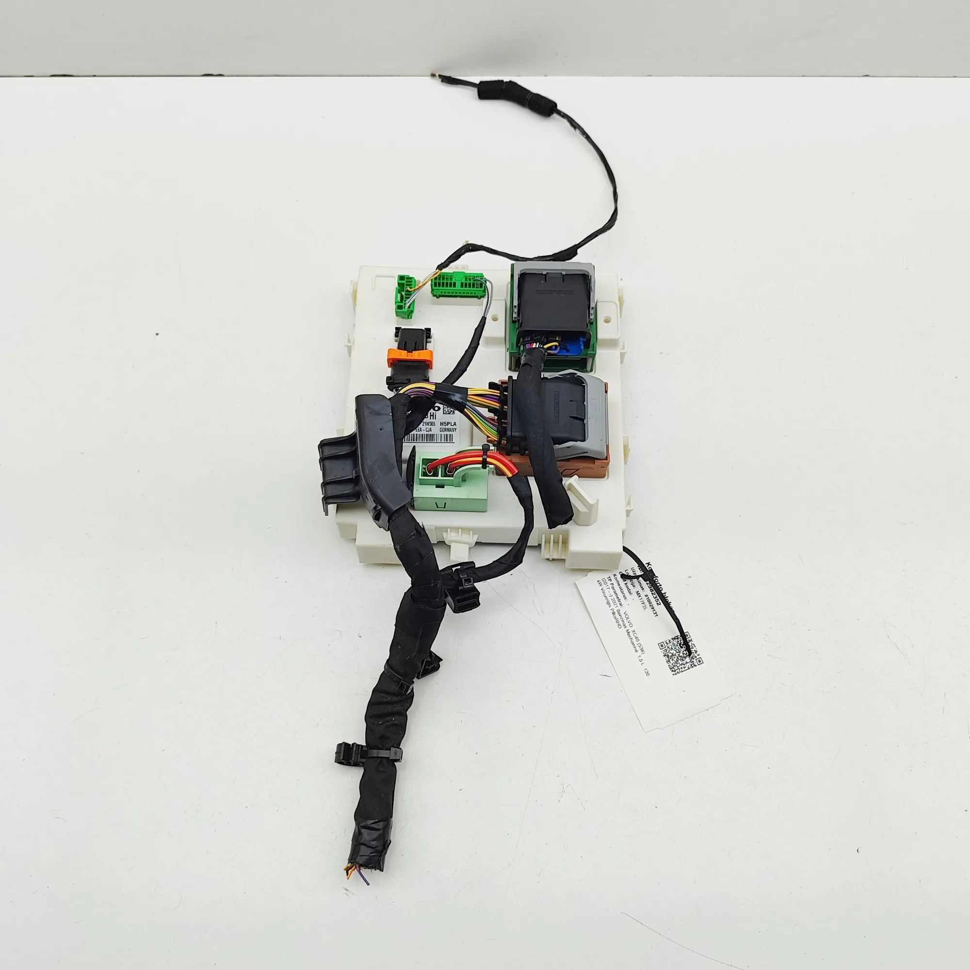 Volvo XC40 / EX40 Comfort Control Unit