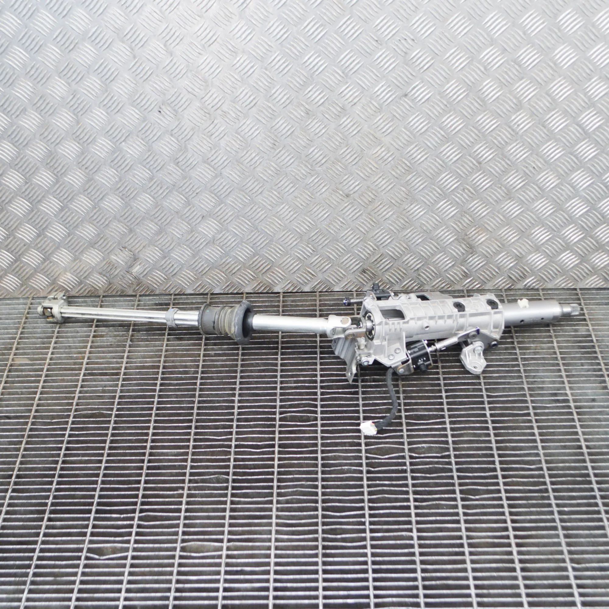 Tesla Model 3 Steering Column Mechanism