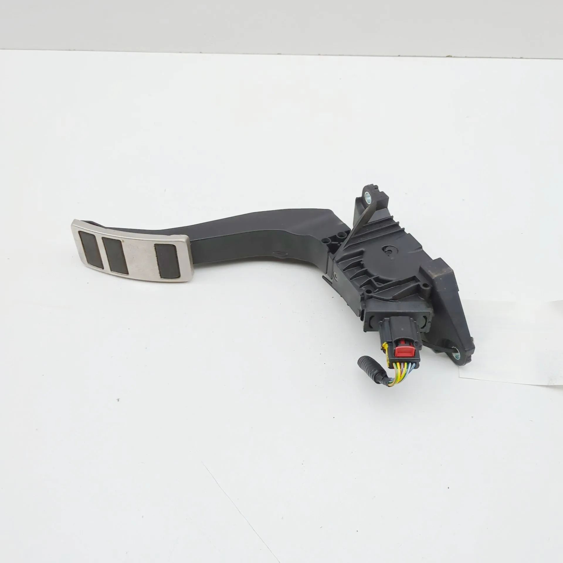 Throttle Pedal