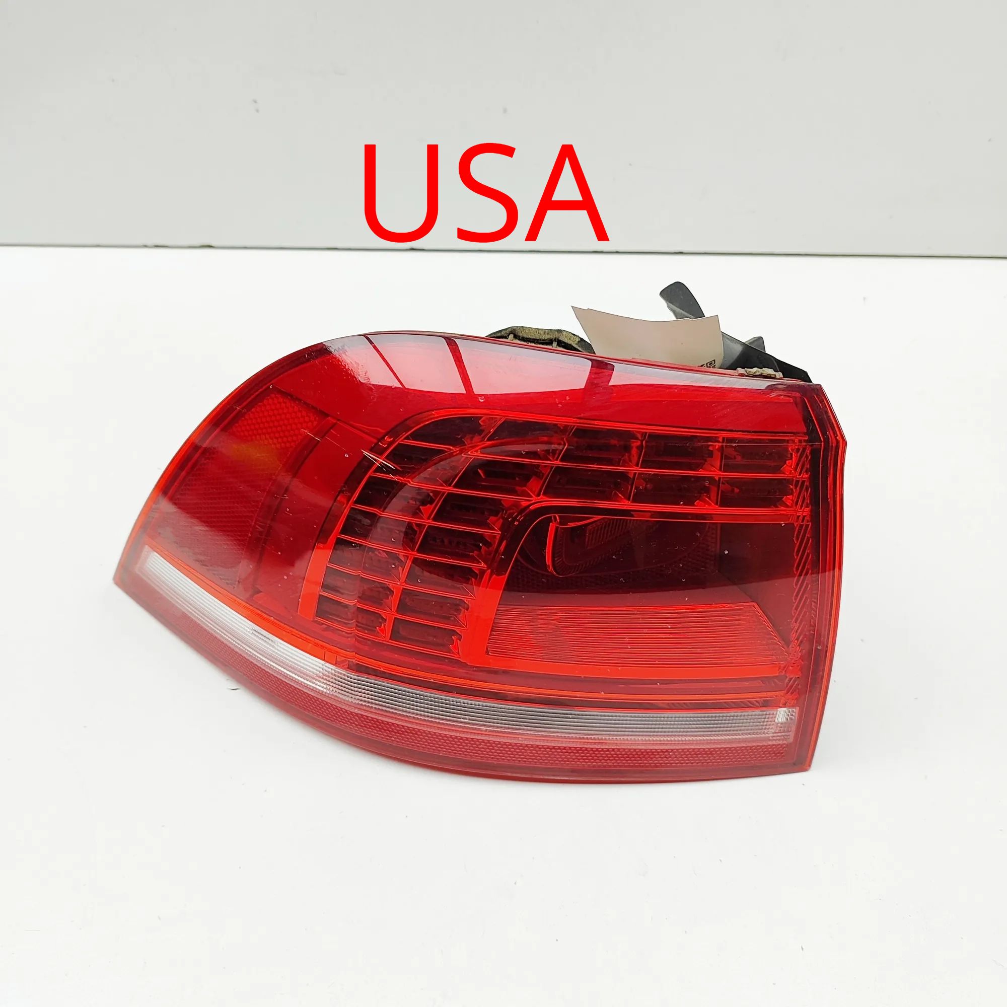 Volkswagen Touareg Rear Left Tail Light