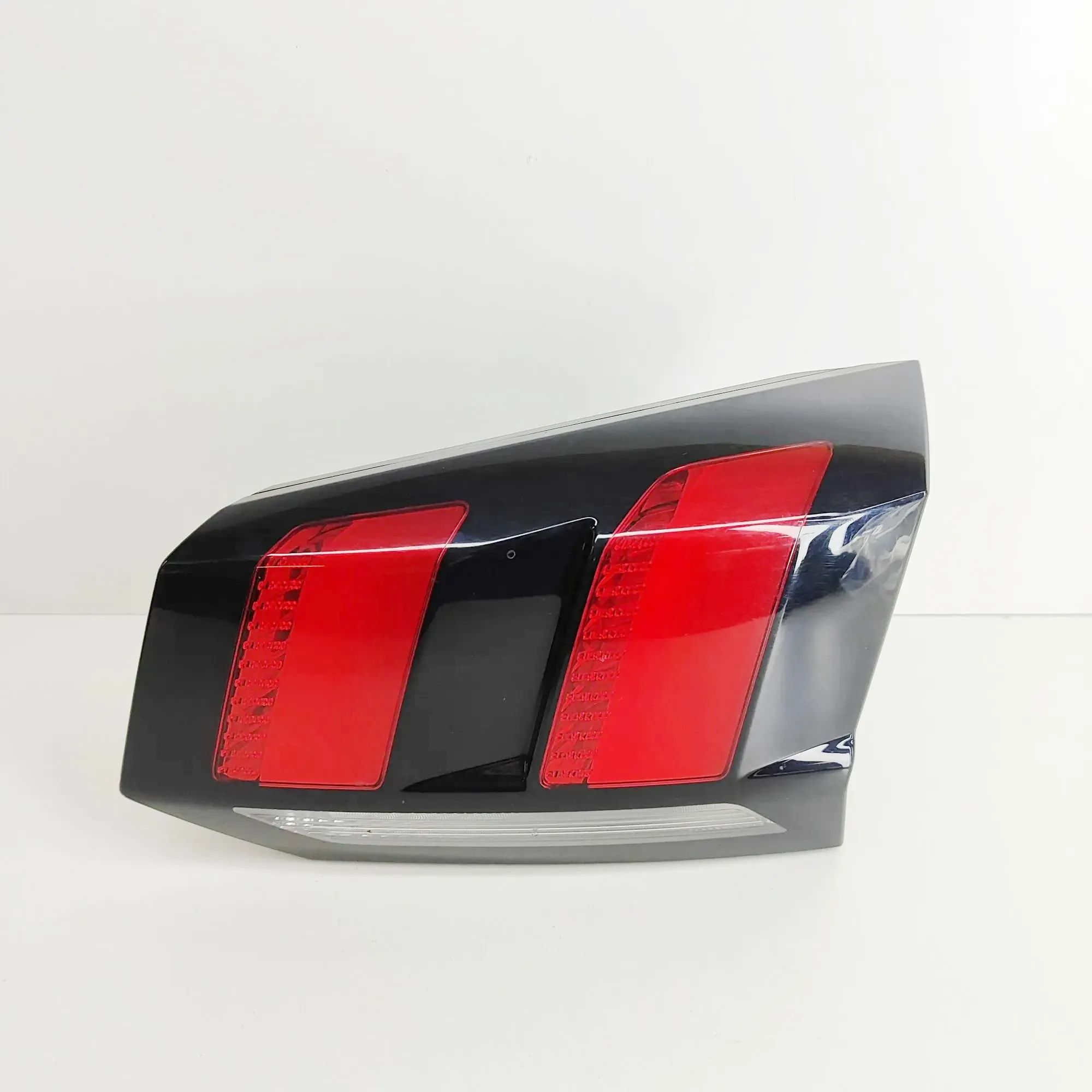 Peugeot 5008 Right Side Tailgate Tail Light