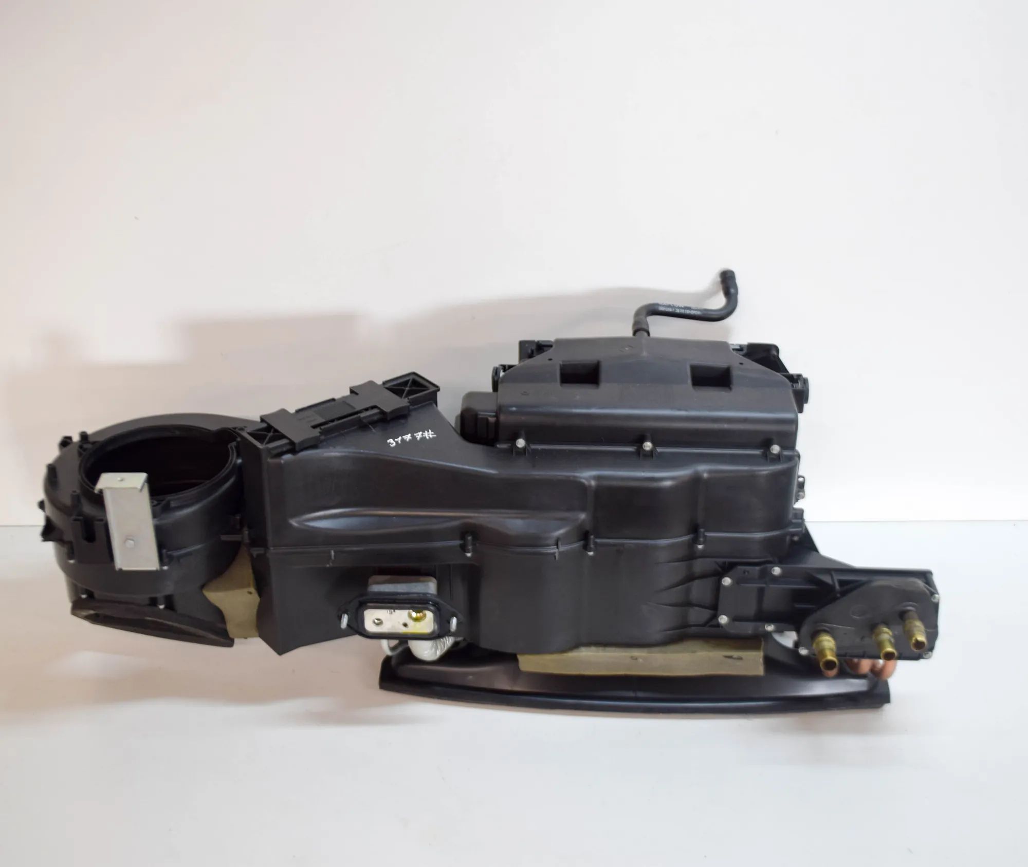 Maserati GranTurismo / GranCabrio Interior Heater Interior Heater — MASERATI GRAN (TURISMO) (2007...