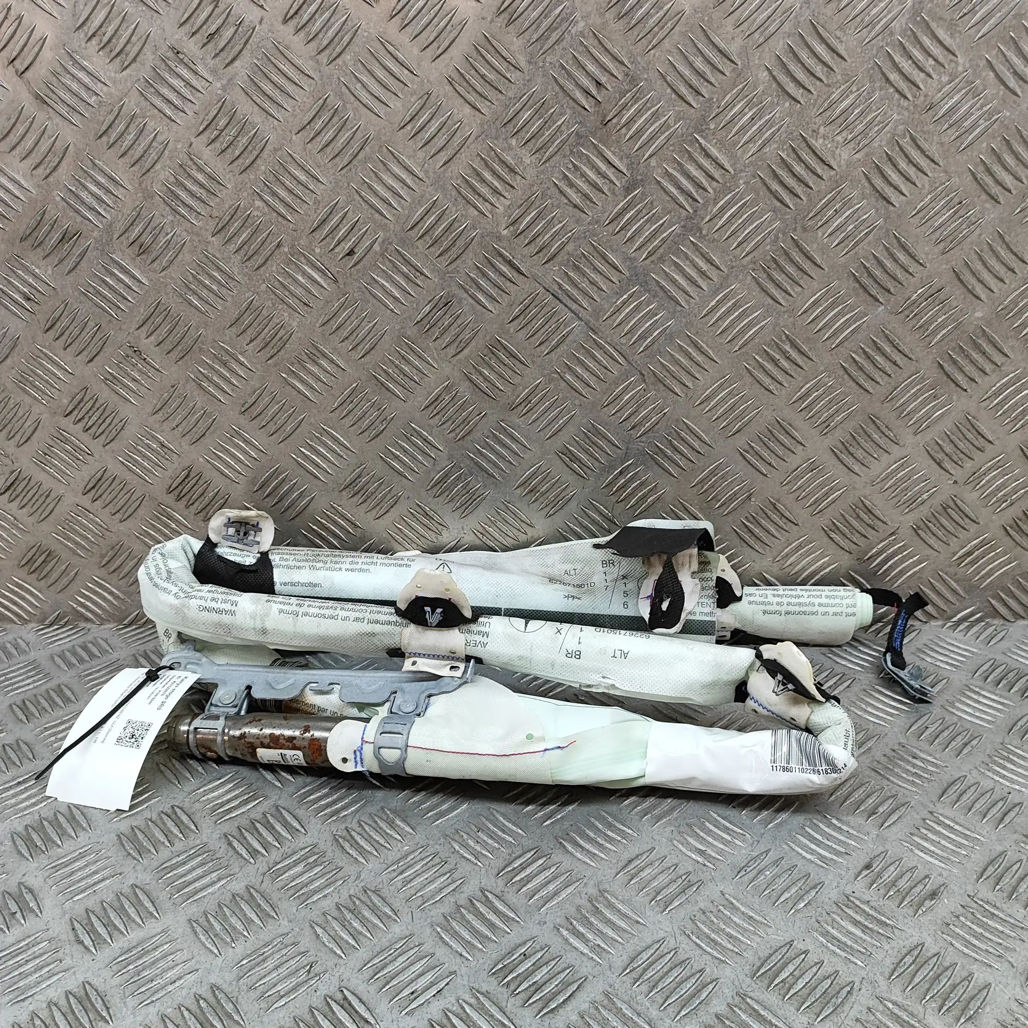 Mercedes-Benz CLA (C117) Left Side Roof Safety Curtain SRS