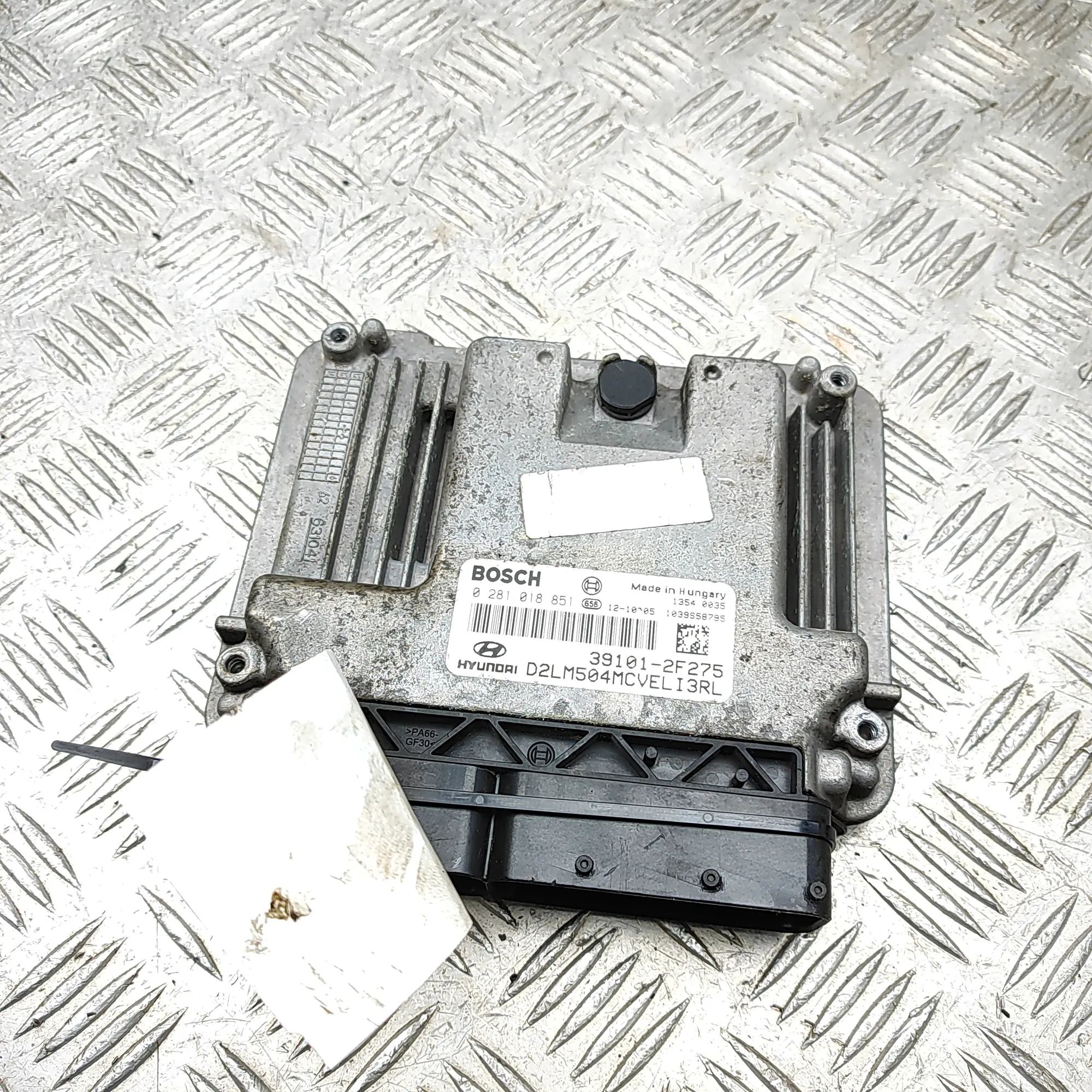 Hyundai ix35 Engine Control Unit Engine Control Unit — HYUNDAI IX35 (LM, EL, ELH...