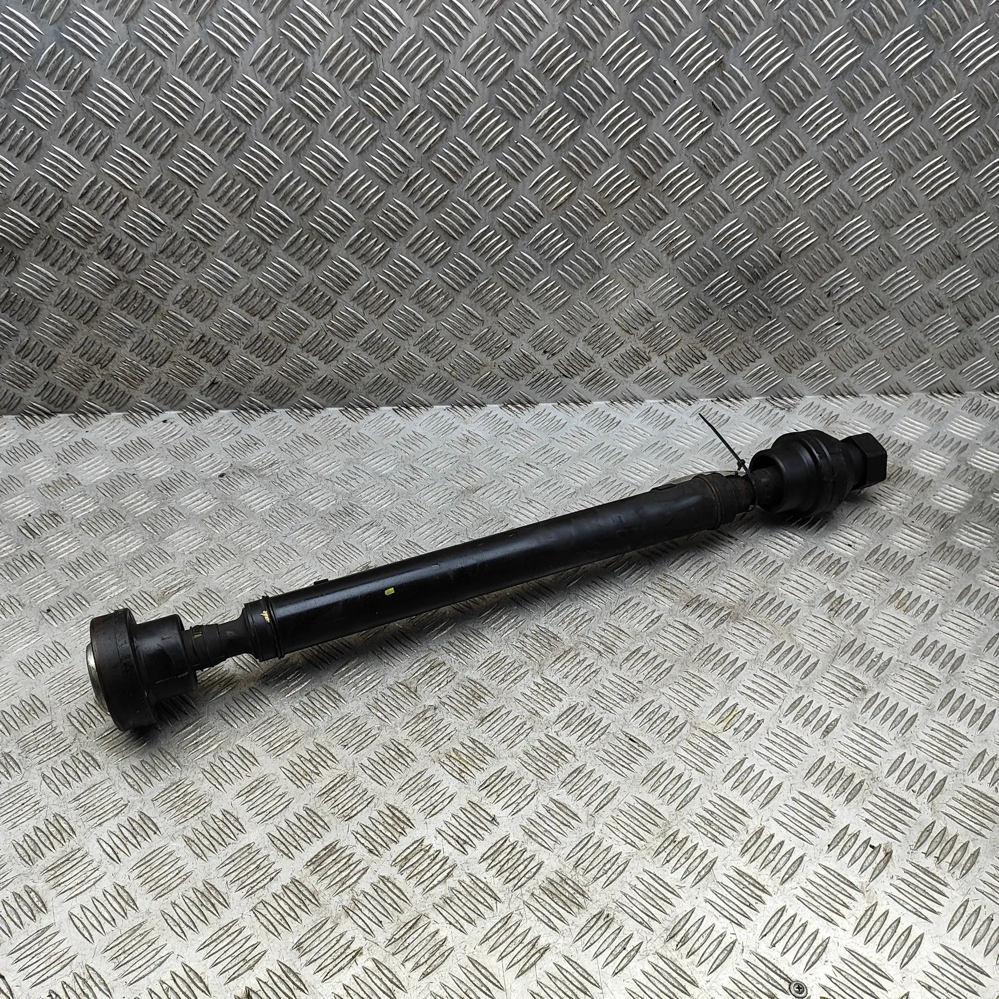 Land Rover Range Rover Sport (L494) Gearbox Short Propshaft Gearbox Short Propshaft — LAND ROVER RANGE ROVE...