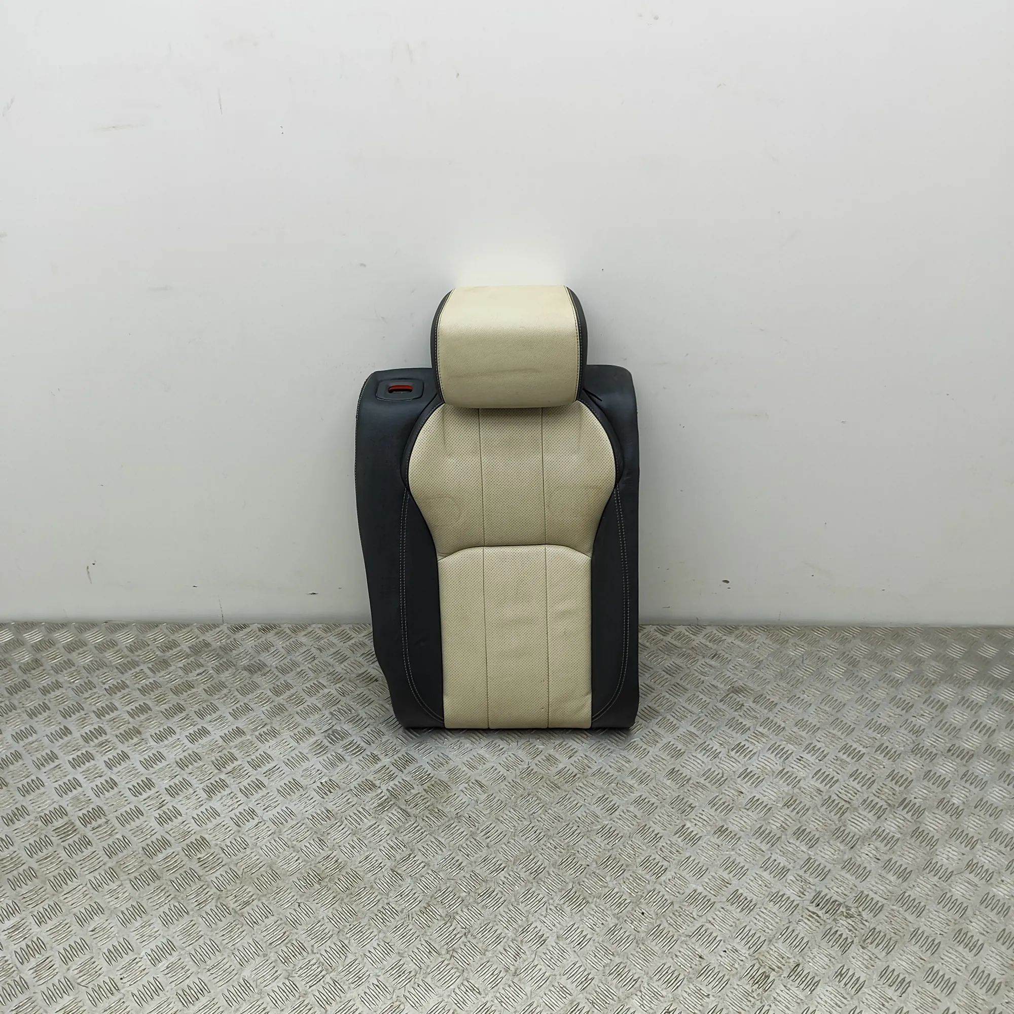 Land Rover Range Rover Evoque Rear seat Rear seat — LAND ROVER RANGE ROVER EVOQUE (L538...